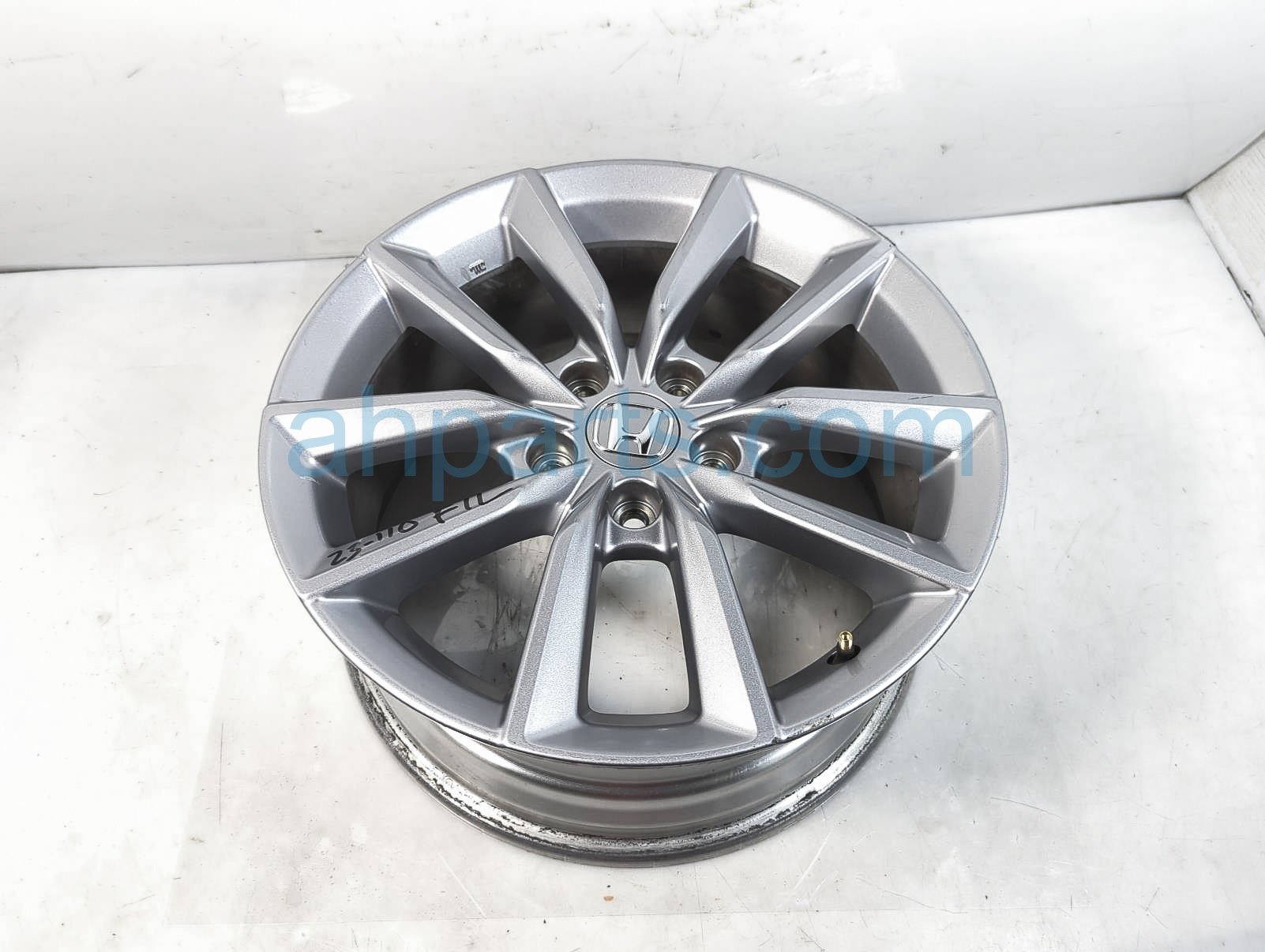 $195 Honda FR/LH WHEEL / RIM $195 Honda FR/LH WHEEL / RIM