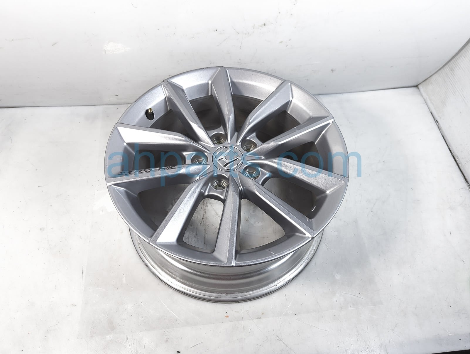 $195 Honda RR/RH WHEEL / RIM - SOME CURB $195 Honda RR/RH WHEEL / RIM - SOME CURB