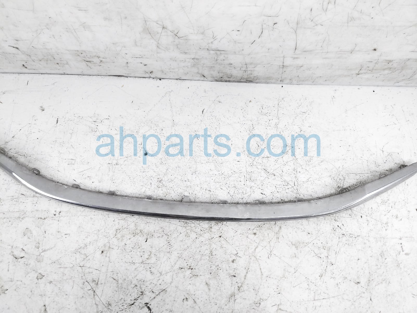 $45 Honda LOWER CENTER GRILLE MOLDING - CHROME $45 Honda LOWER CENTER GRILLE MOLDING - CHROME