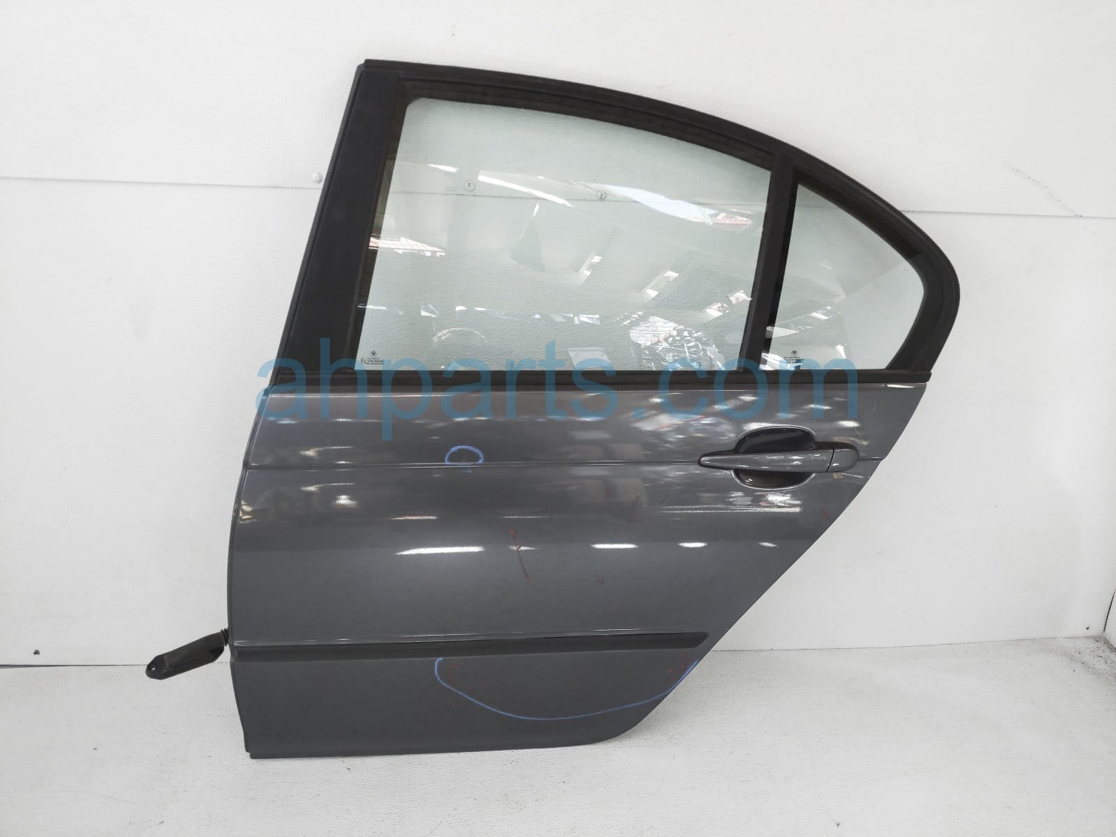 $139 BMW RR/LH DOOR - GRAY - NO INSIDE PANEL $139 BMW RR/LH DOOR - GRAY - NO INSIDE PANEL