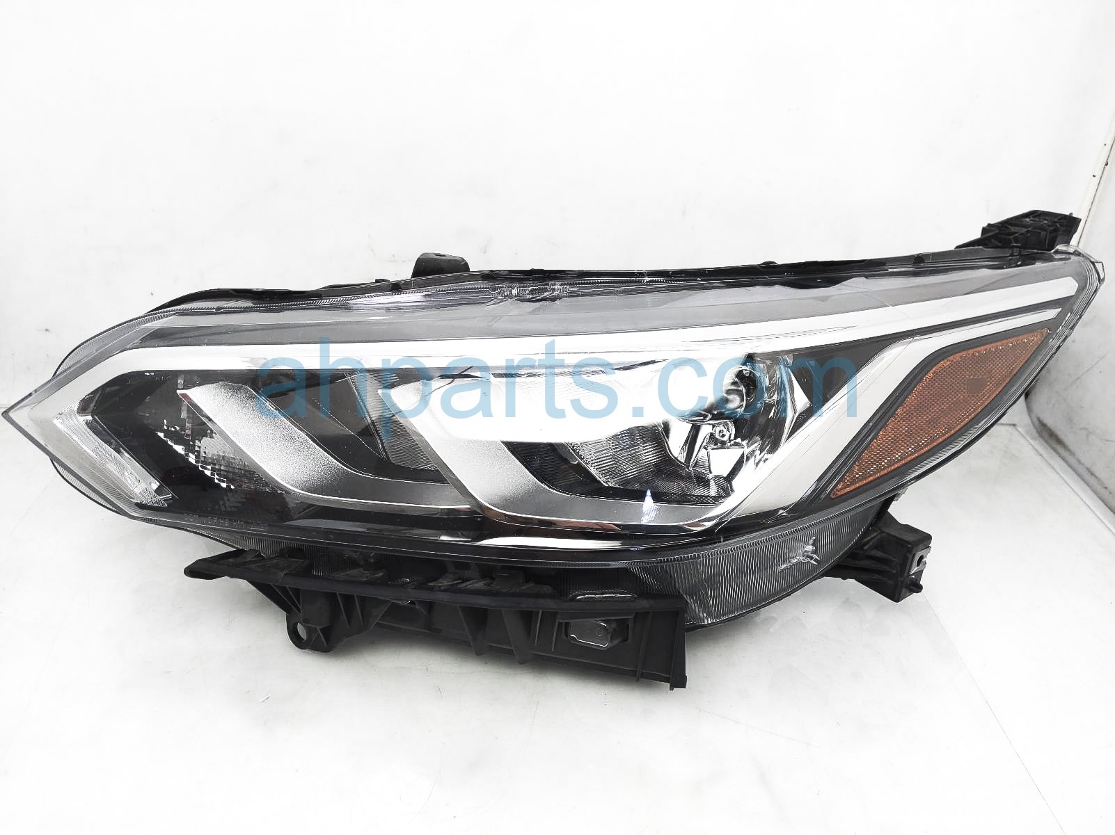$225 Nissan LH HEADLAMP / LIGHT $225 Nissan LH HEADLAMP / LIGHT