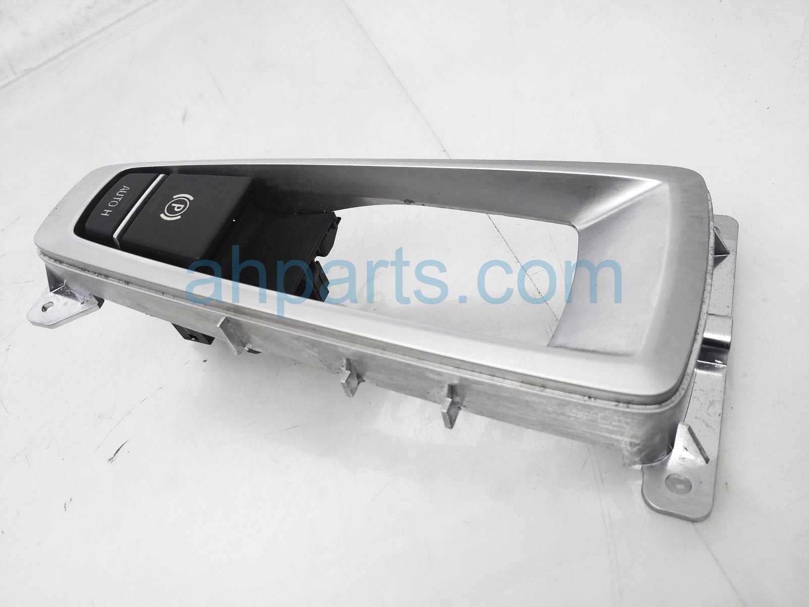 Sold 2016 BMW X5 Parking Brake Switch Assy 61316822520,