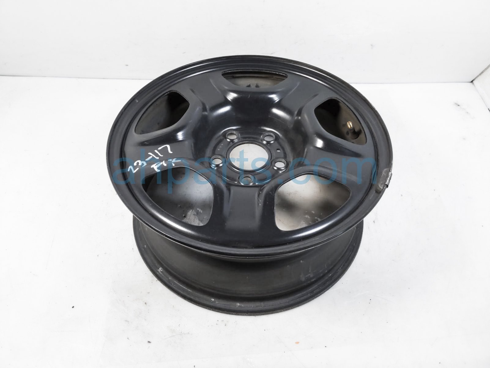 $145 Jeep FR/RH WHEEL / RIM $145 Jeep FR/RH WHEEL / RIM