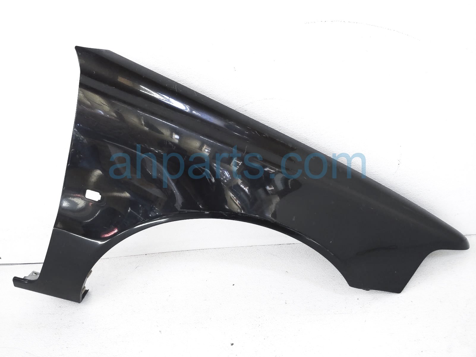 $75 Volvo RH FENDER - BLACK - NOTES $75 Volvo RH FENDER - BLACK - NOTES