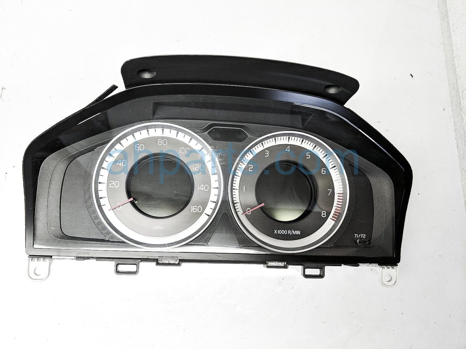 $50 Volvo SPEEDOMETER CLUSTER= 132K MILES $50 Volvo SPEEDOMETER CLUSTER= 132K MILES