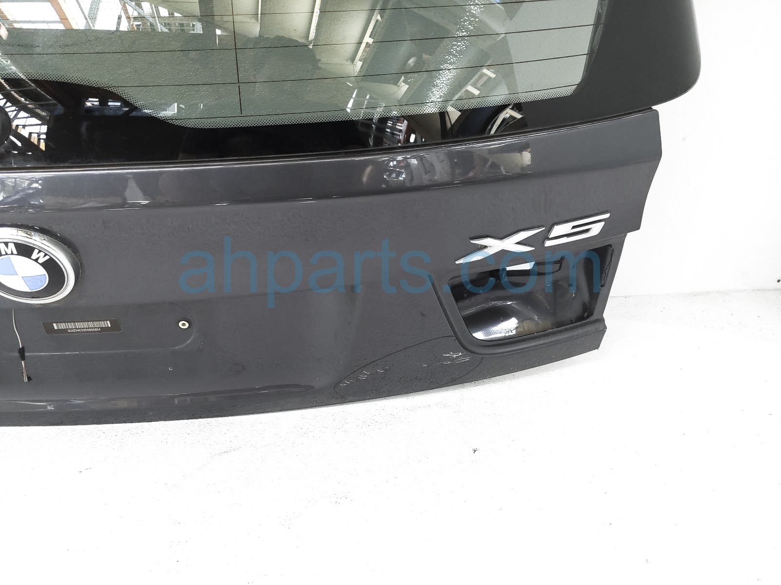 $350 BMW REAR TAILGATE / LIFTGATE - GREY $350 BMW REAR TAILGATE / LIFTGATE - GREY