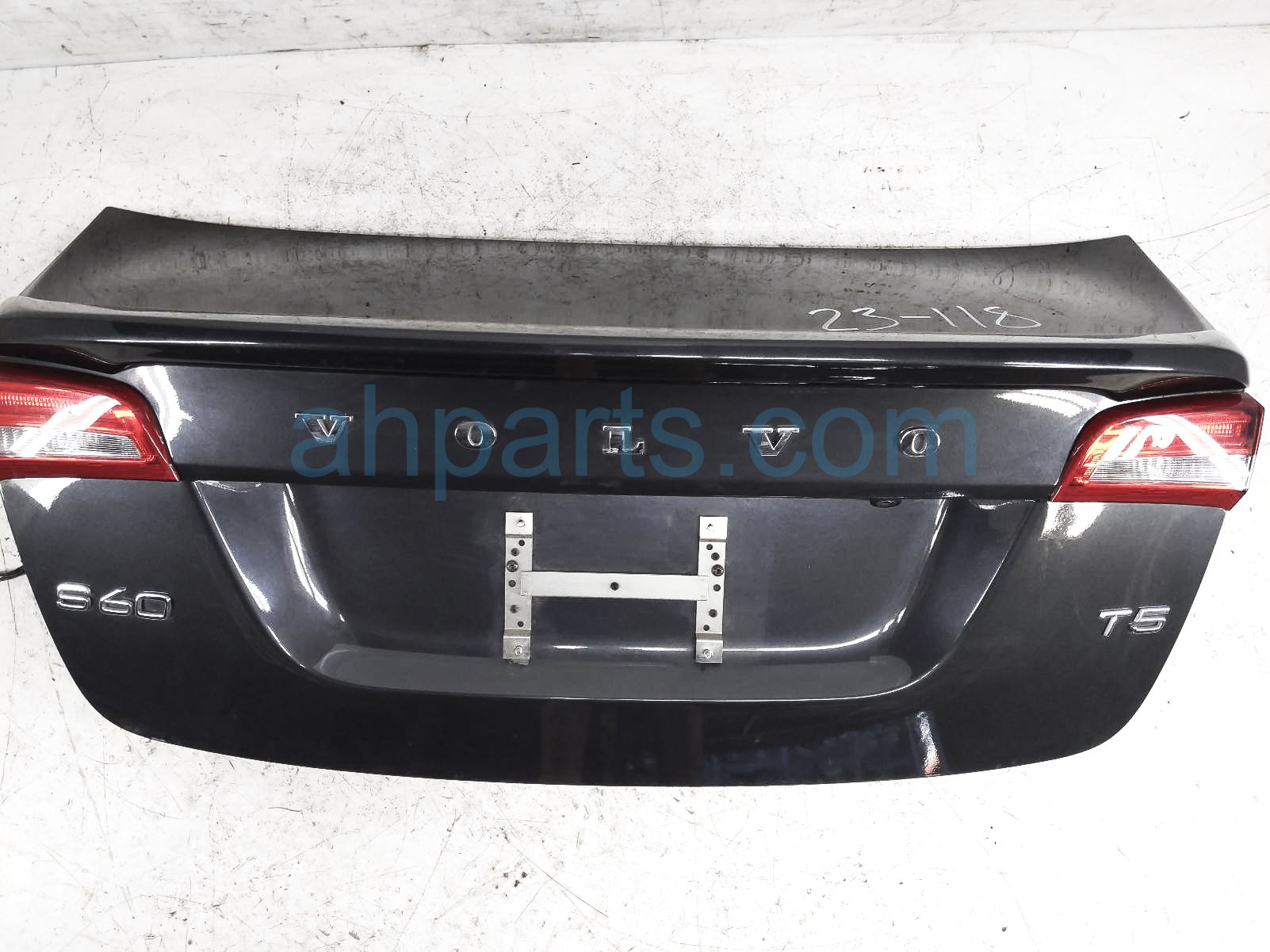 $200 Volvo TRUNK / DECKLID - GREY $200 Volvo TRUNK / DECKLID - GREY