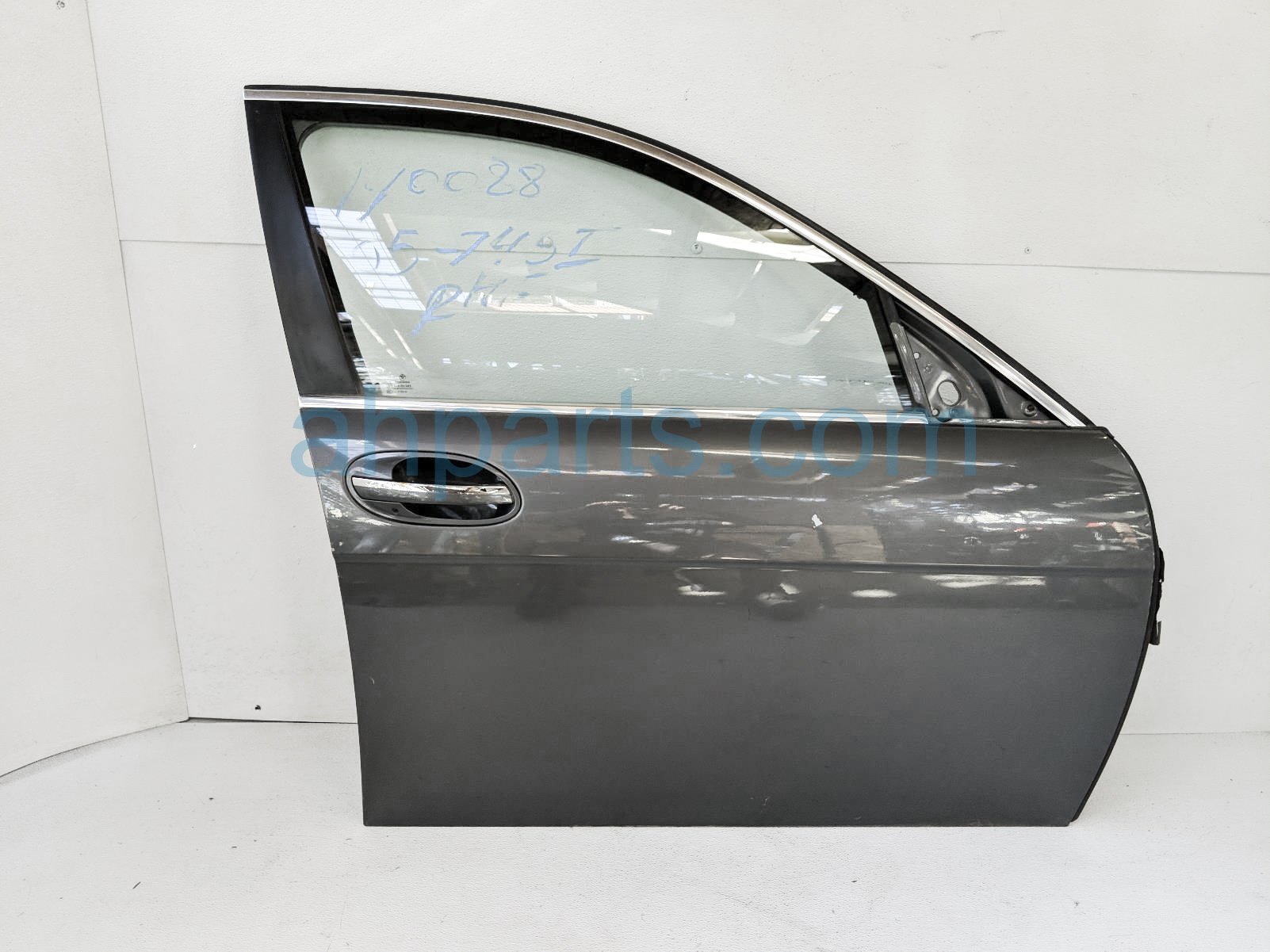 $240 BMW FR/RH DOOR - GRAY - NO MIRROR/PANEL $240 BMW FR/RH DOOR - GRAY - NO MIRROR/PANEL