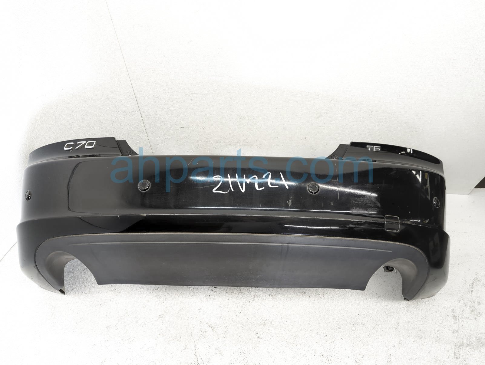 $249 Volvo REAR BUMPER COVER - BLACK - NOTES $249 Volvo REAR BUMPER COVER - BLACK - NOTES