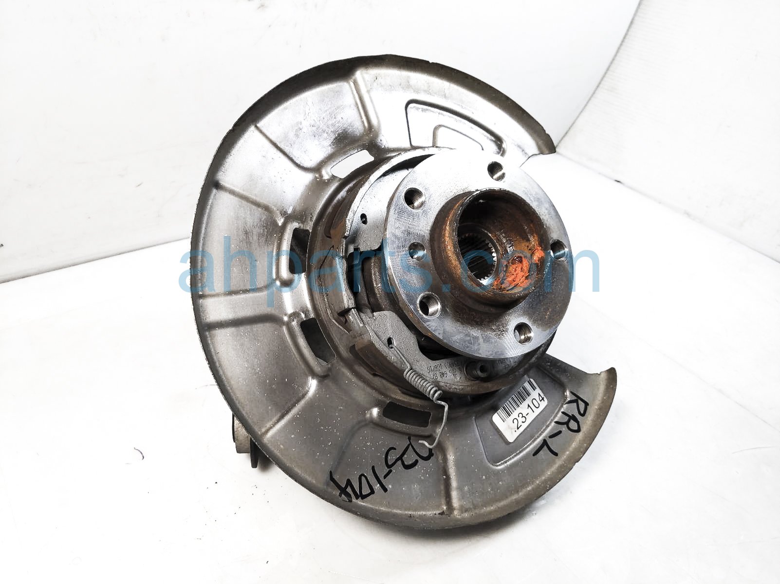 $65 BMW RR/LH SPINDLE KNUCKLE HUB $65 BMW RR/LH SPINDLE KNUCKLE HUB