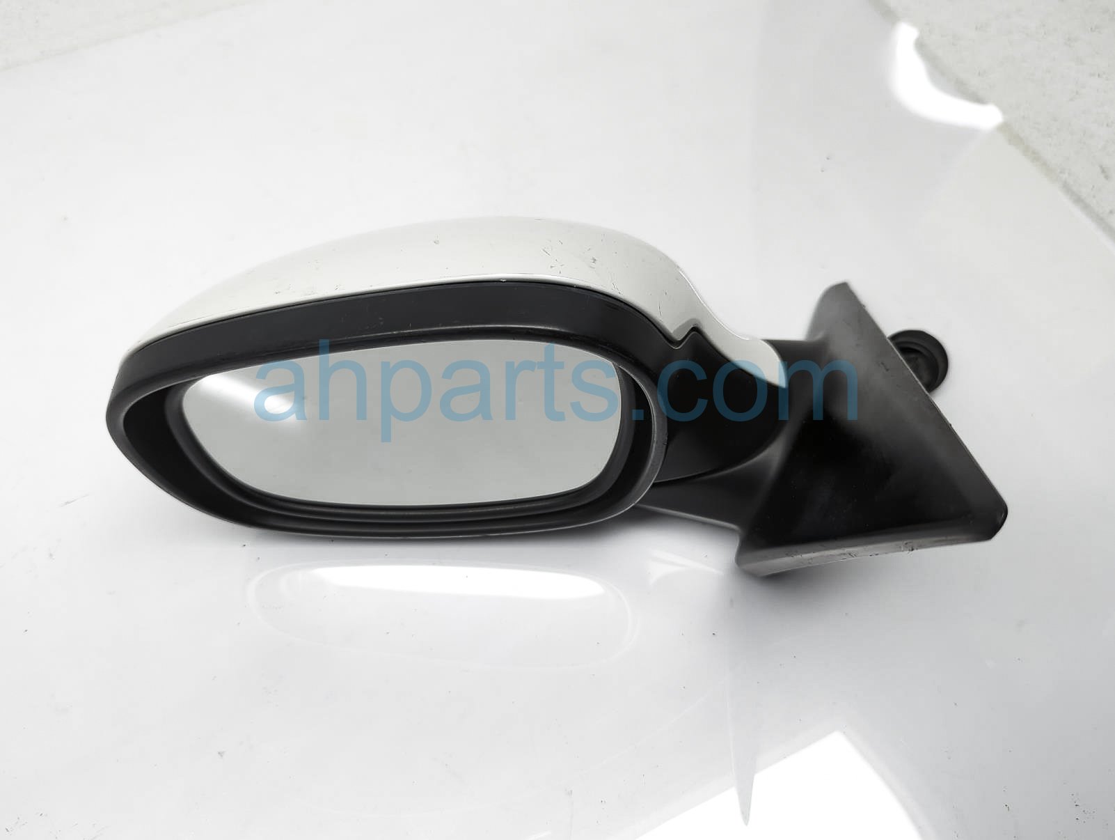 $65 BMW LH SIDE VIEW MIRROR - WHITE - NIQ $65 BMW LH SIDE VIEW MIRROR - WHITE - NIQ