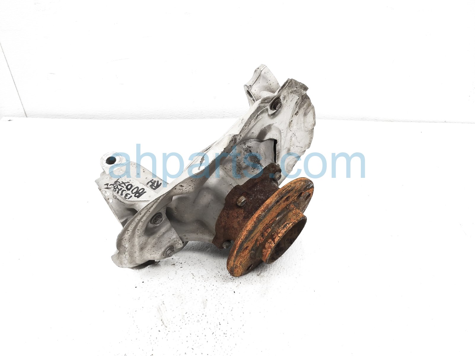 $45 BMW FR/RH SIDE SPINDLE KNUCKLE HUB $45 BMW FR/RH SIDE SPINDLE KNUCKLE HUB