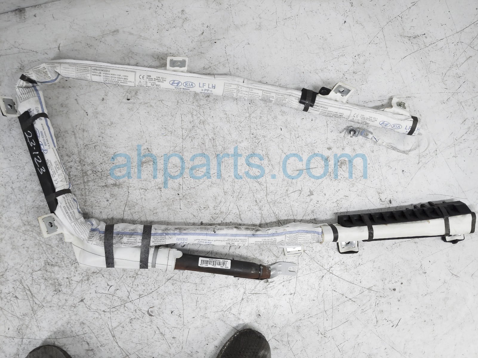 $75 Hyundai DRIVER ROOF CURTAIN AIRBAG $75 Hyundai DRIVER ROOF CURTAIN AIRBAG