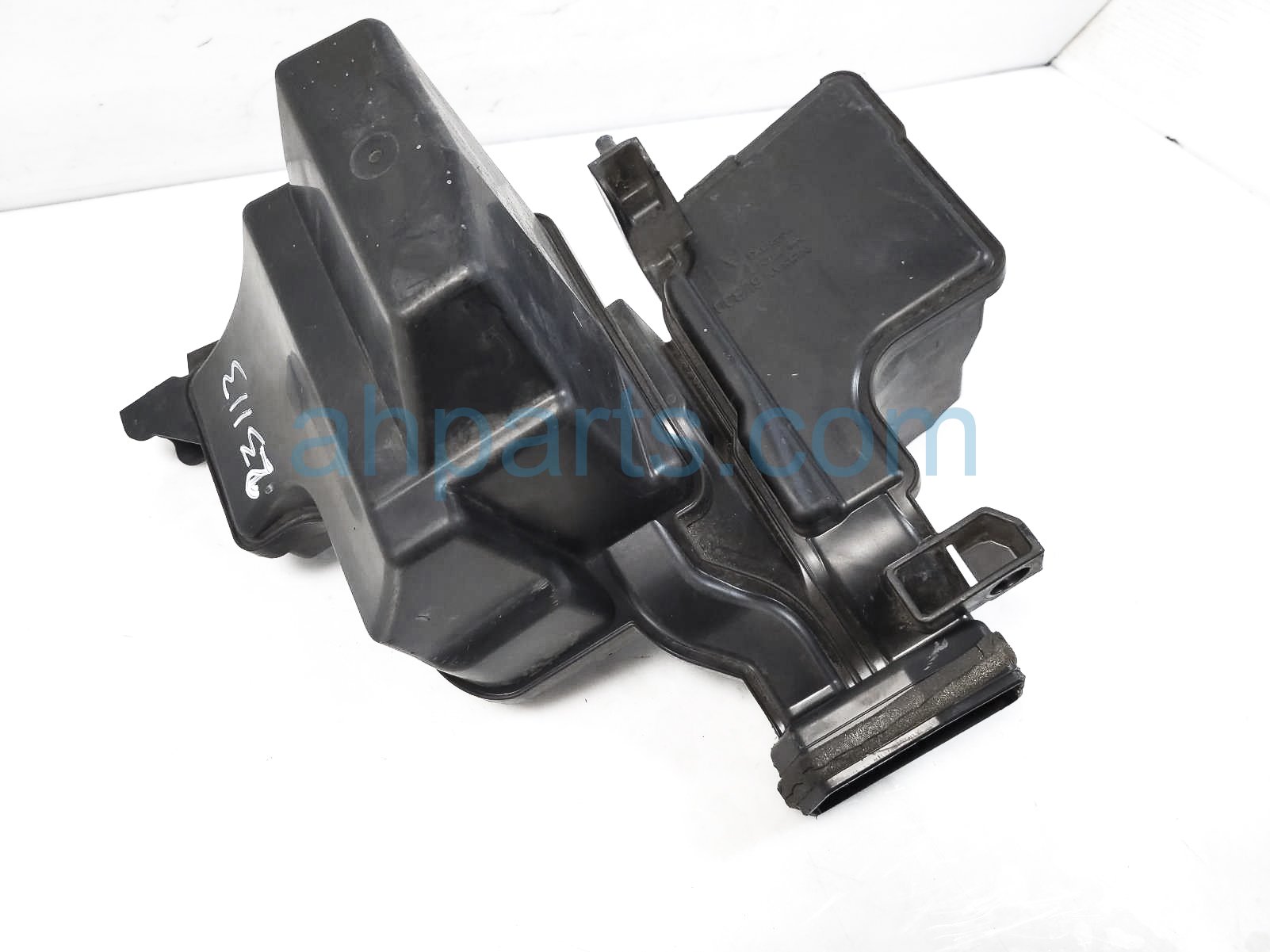 $35 Nissan AIR INTAKE RESONATOR ASSY - 2.0L $35 Nissan AIR INTAKE RESONATOR ASSY - 2.0L