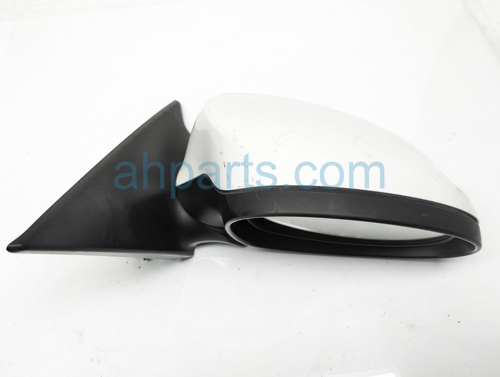 $150 BMW RH SIDE VIEW MIRROR - WHITE $150 BMW RH SIDE VIEW MIRROR - WHITE