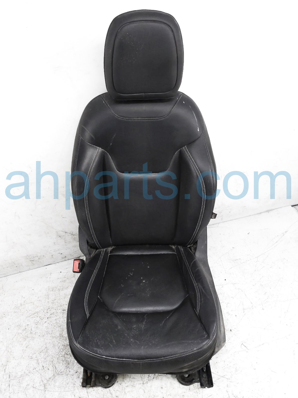 $150 Jeep FR/LH SEAT - BLACK - W/ AIRBAG $150 Jeep FR/LH SEAT - BLACK - W/ AIRBAG