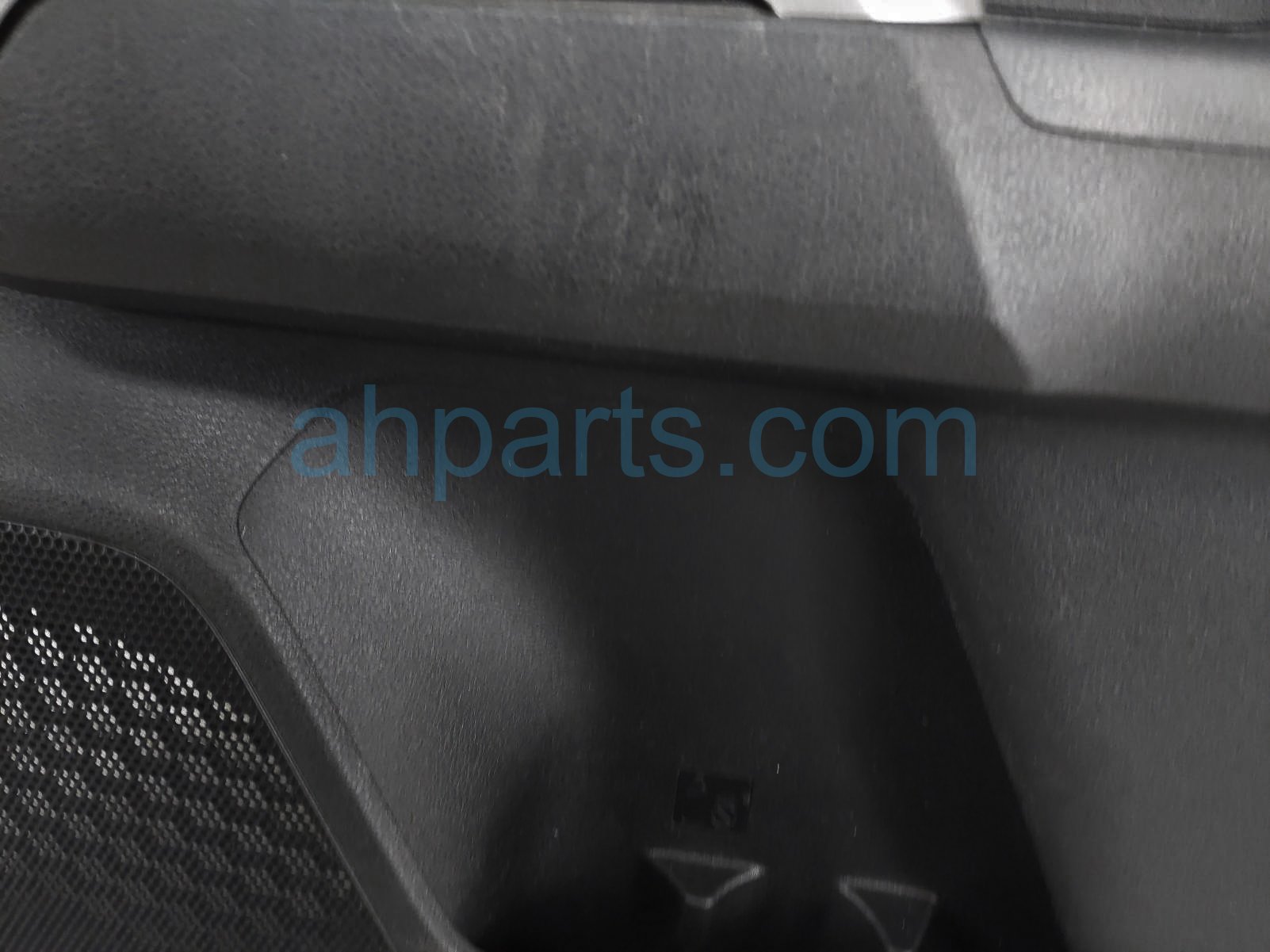 $200 Toyota FR/RH INTERIOR DOOR PANEL - GREY $200 Toyota FR/RH INTERIOR DOOR PANEL - GREY