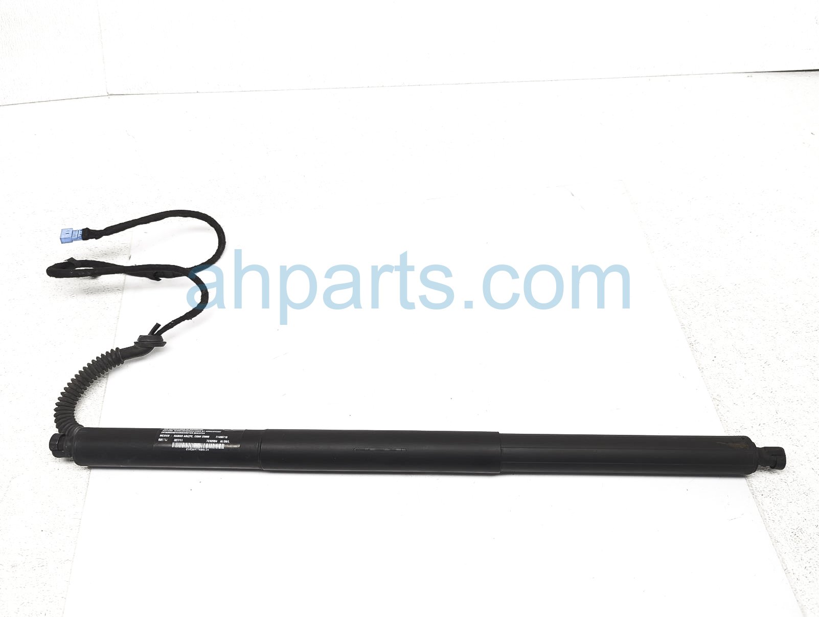 $90 BMW RR / RH TRUNK LIFT CYLINDER $90 BMW RR / RH TRUNK LIFT CYLINDER