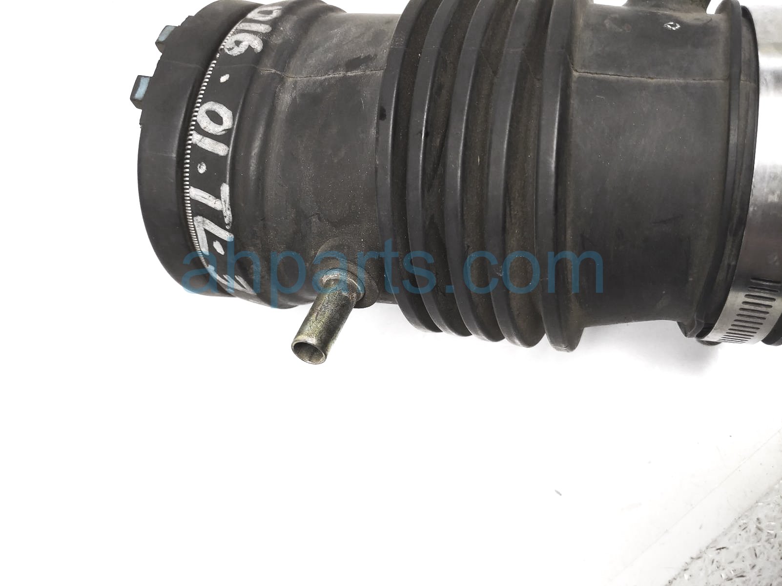 thumbnail interactive-video image 1 of Genuine Acura Air Cleaner Intake Hose For 2007-2008 Acura TL Base/Type-S - 17228-RDA-A00 1 of 6