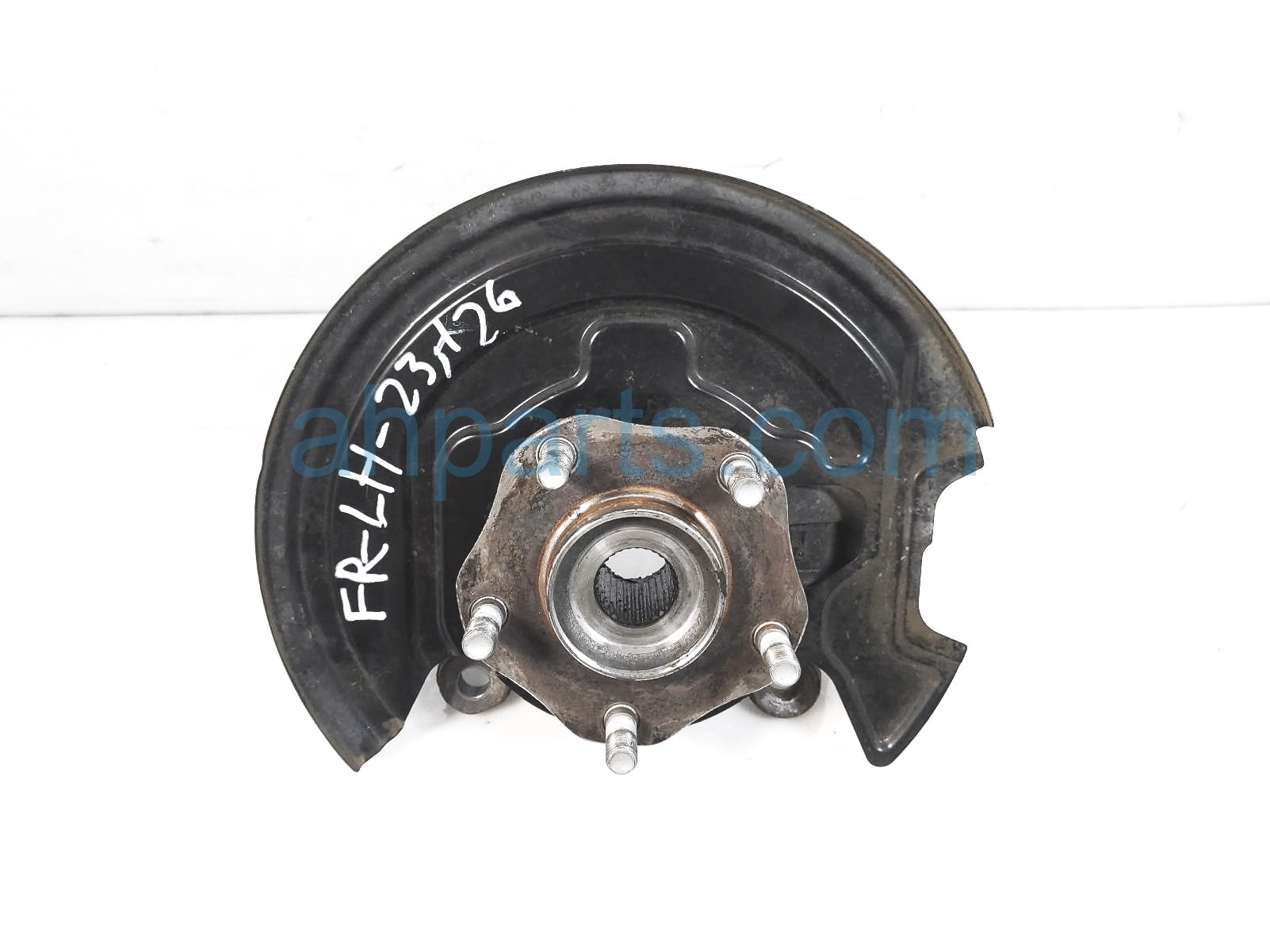 $40 Nissan FR/LH SPINDLE KNUCKLE HUB $40 Nissan FR/LH SPINDLE KNUCKLE HUB