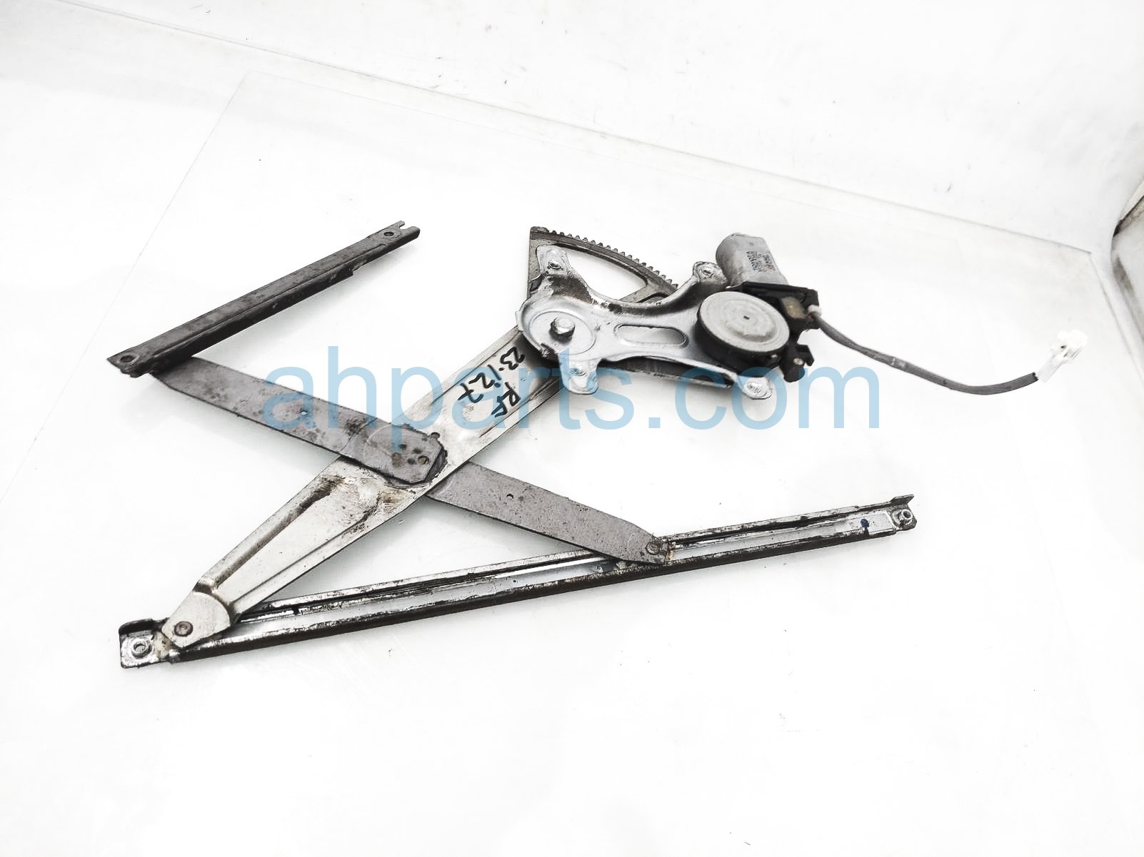 $75 Lexus FR/RH WINDOW REGULATOR & MOTOR $75 Lexus FR/RH WINDOW REGULATOR & MOTOR