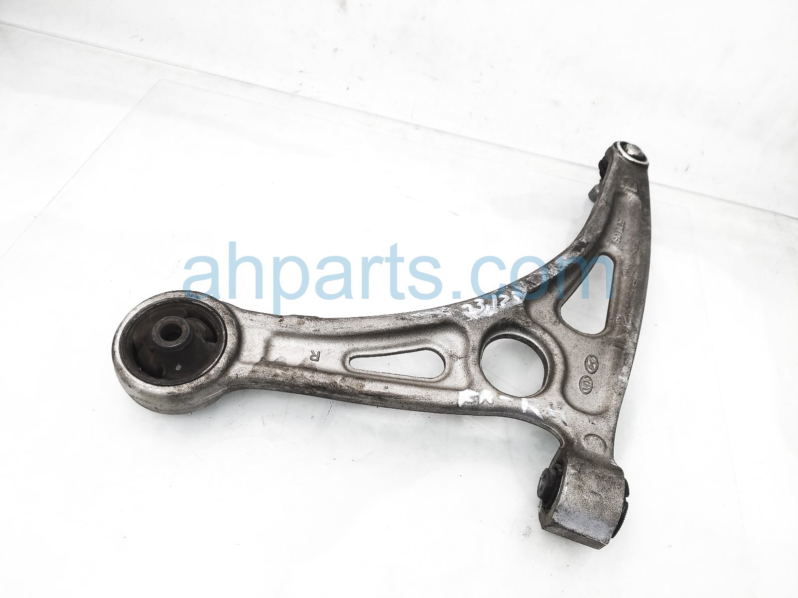 Sold 2017 Hyundai Sonata Front Passenger Lower Control Arm 54501E6100,
