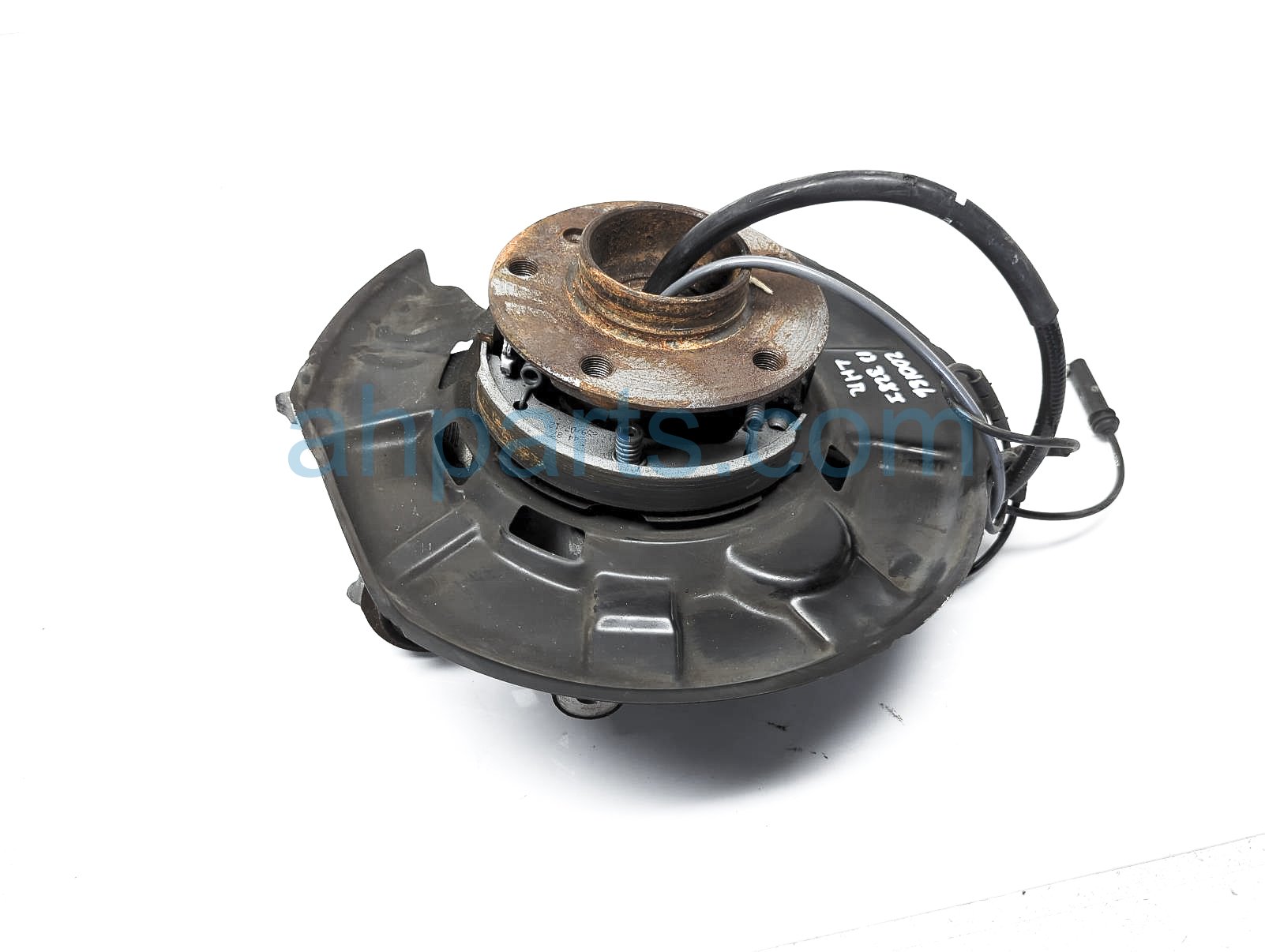 $90 BMW RR/LH SPINDLE KNUCKLE W/HUB $90 BMW RR/LH SPINDLE KNUCKLE W/HUB