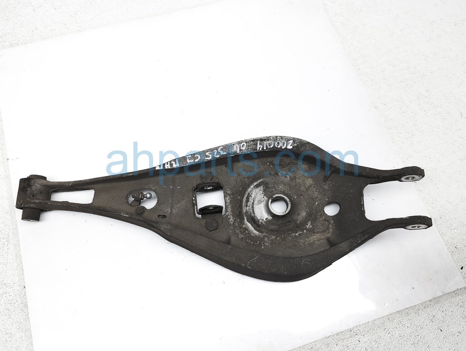 $40 BMW RR/RH SPRING PERCH CONTROL ARM $40 BMW RR/RH SPRING PERCH CONTROL ARM