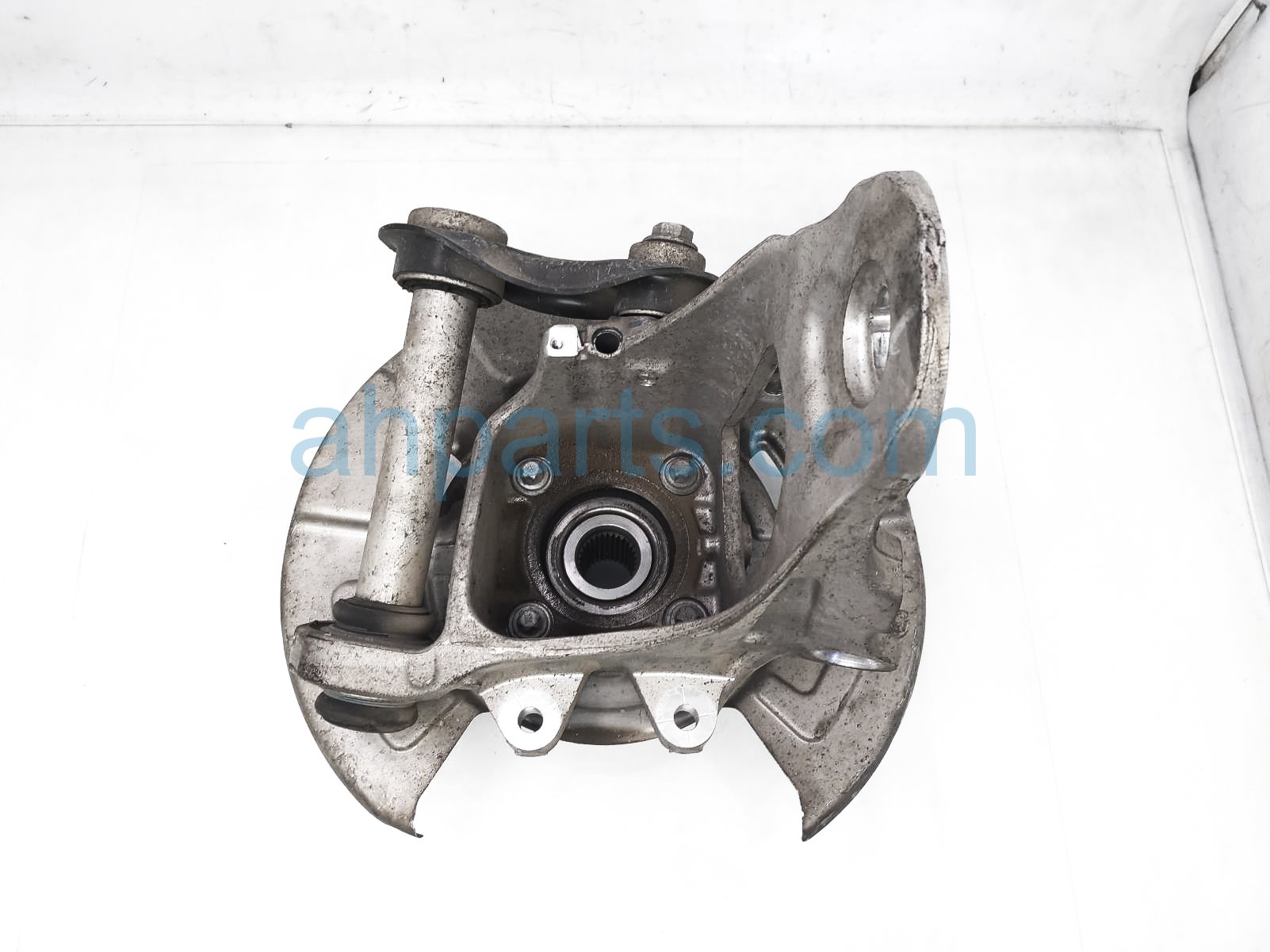 $70 BMW RR/RH SPINDLE KNUCKLE $70 BMW RR/RH SPINDLE KNUCKLE