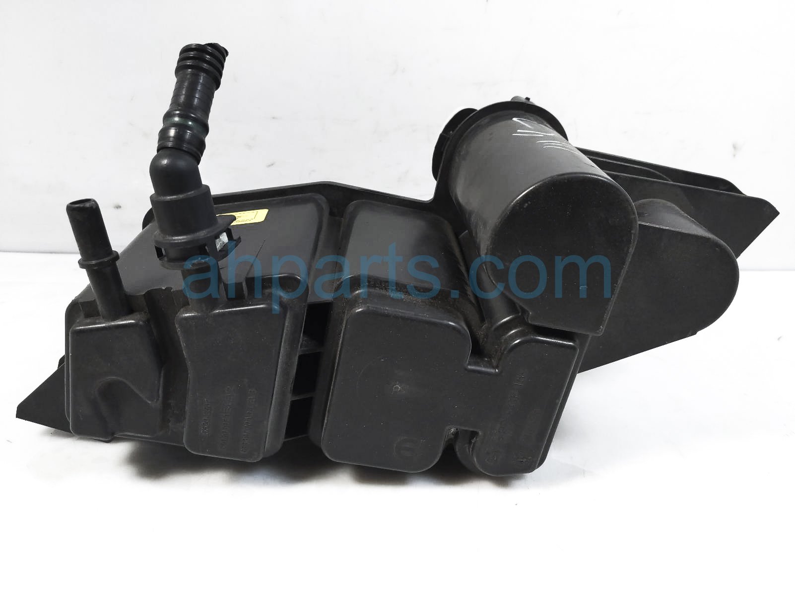 Sold 2020 Jeep Compass Fuel Vapor Charcoal Canister 68339700AE,