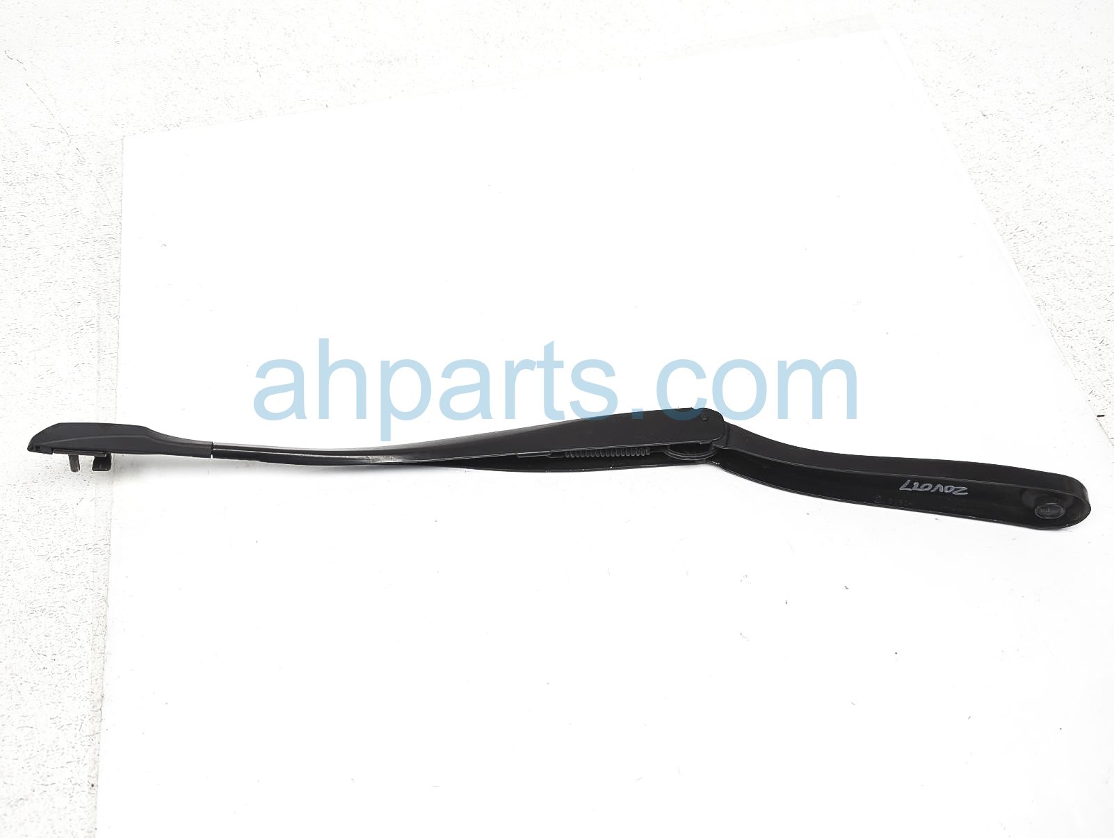 $35 BMW LH SIDE WINDSHIELD WIPER ARM $35 BMW LH SIDE WINDSHIELD WIPER ARM
