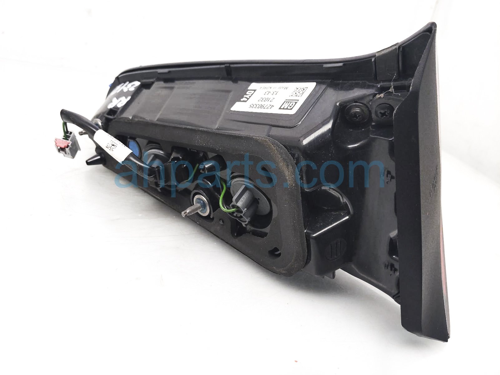 Sold 2021 Buick Encoregx Light / Rear Passenger Tail Lamp (on