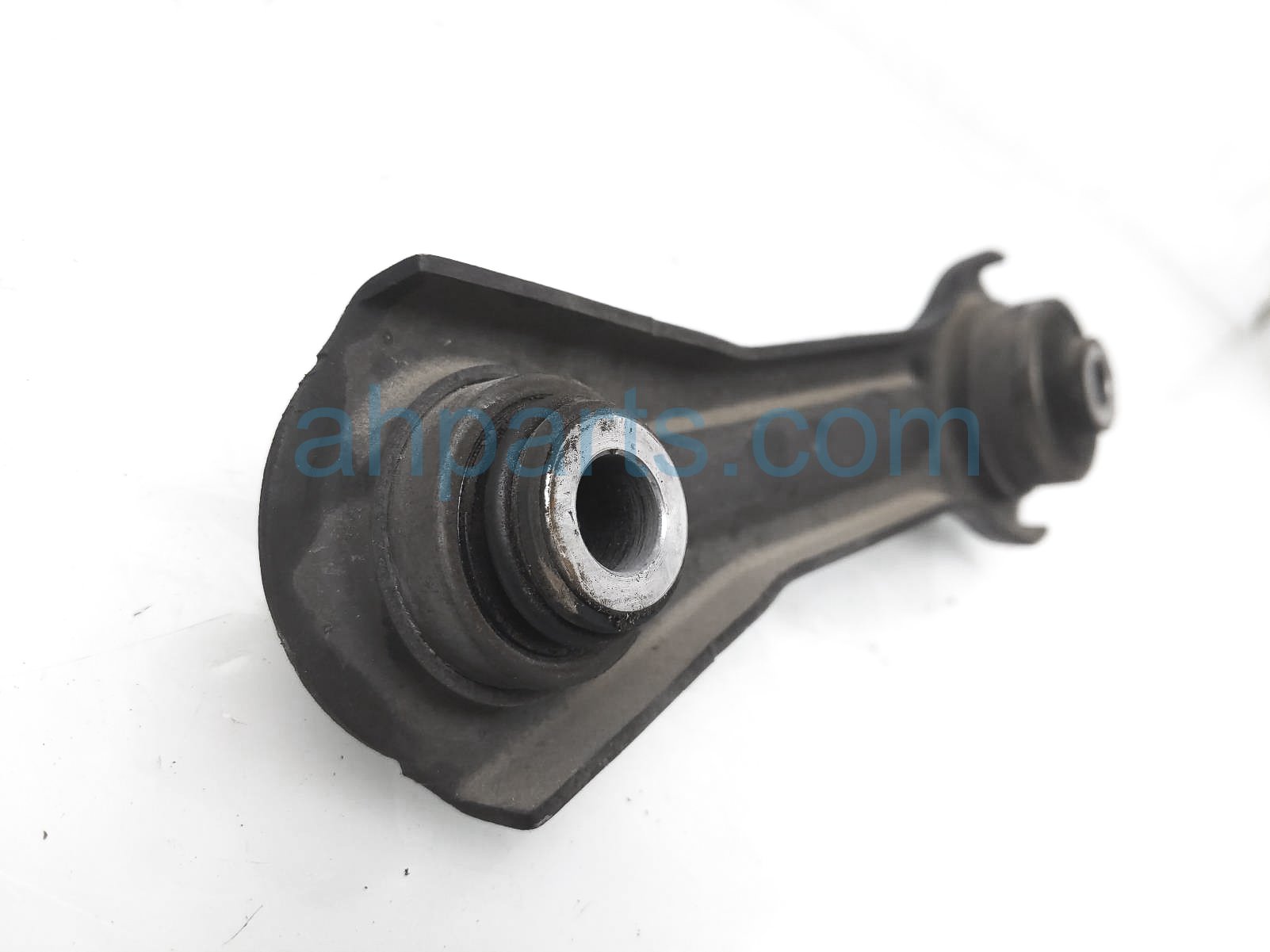 Sold 2019 Chrysler Pacifica Lower Rear Driver Lateral Control Arm 68579813AA Replacement Sold 2019 Chrysler Pacifica Lower Rear Driver Lateral Control Arm 68579813AA Replacement thumbnail