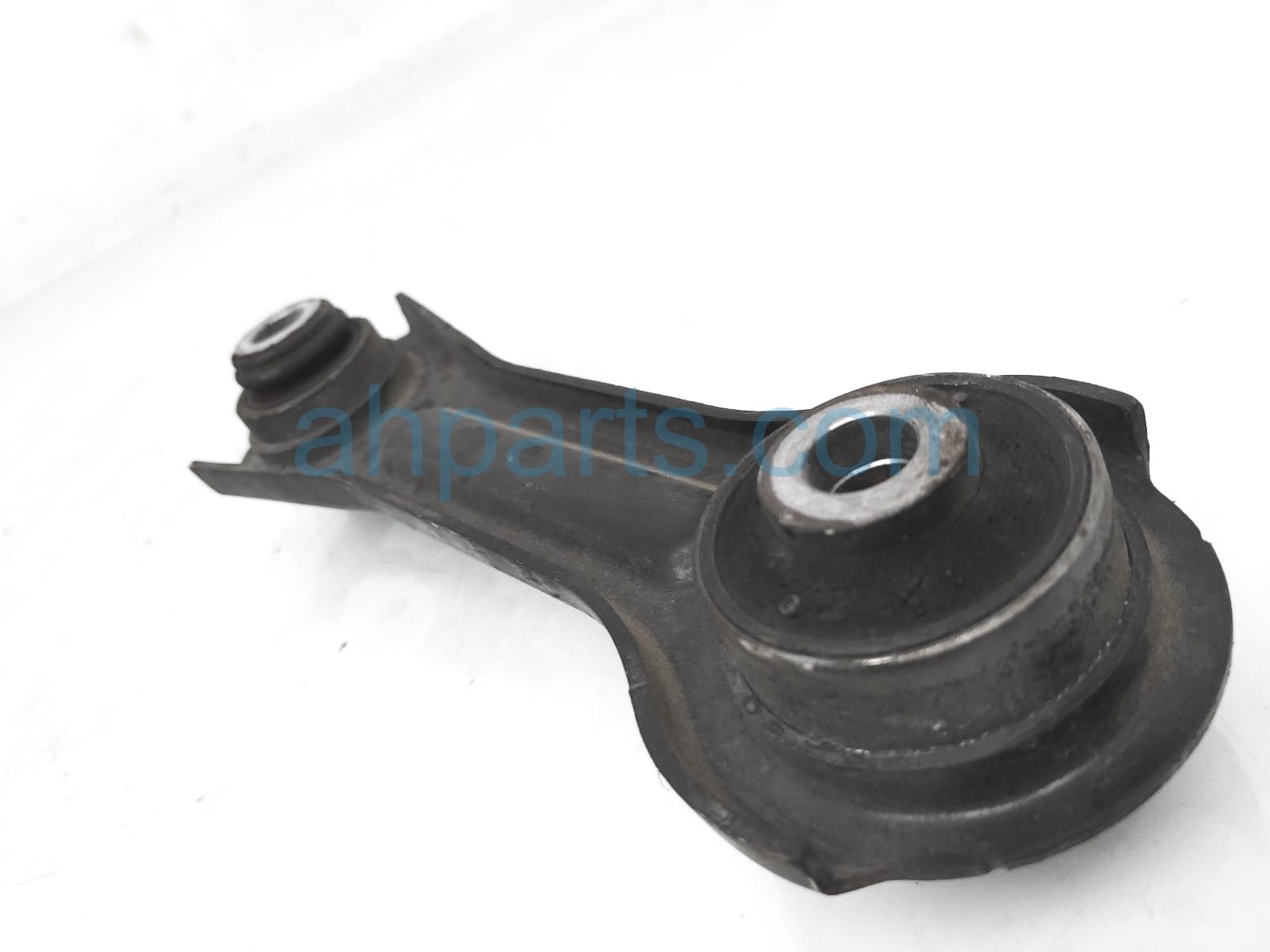 Sold 2019 Chrysler Pacifica Lower Rear Driver Lateral Control Arm 68579813AA Replacement Sold 2019 Chrysler Pacifica Lower Rear Driver Lateral Control Arm 68579813AA Replacement thumbnail