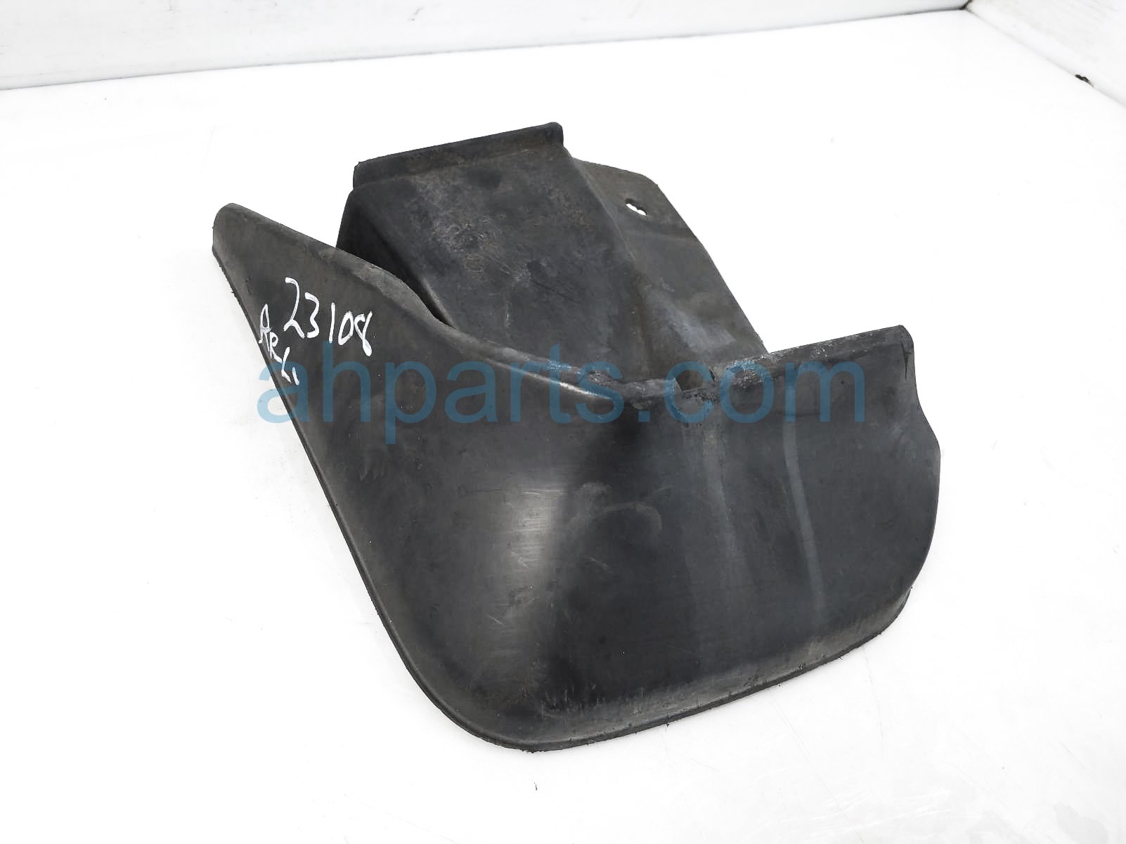 Sold 2001 Acura TL Guard Rear Driver Mud Flap / Splash Shield 08P00-S0K ...