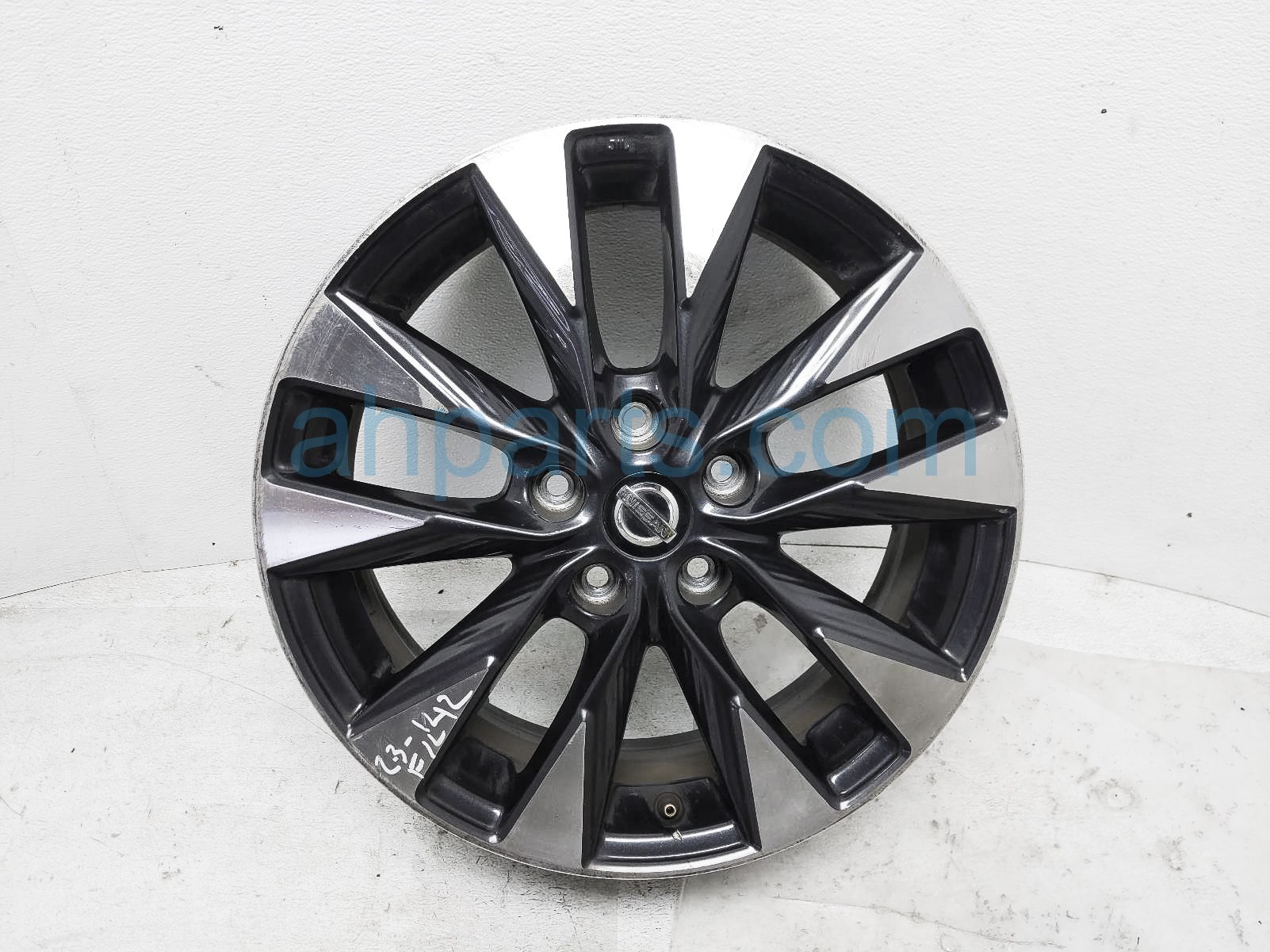 $149 Nissan FR/LH WHEEL / RIM - CURB RASH $149 Nissan FR/LH WHEEL / RIM - CURB RASH