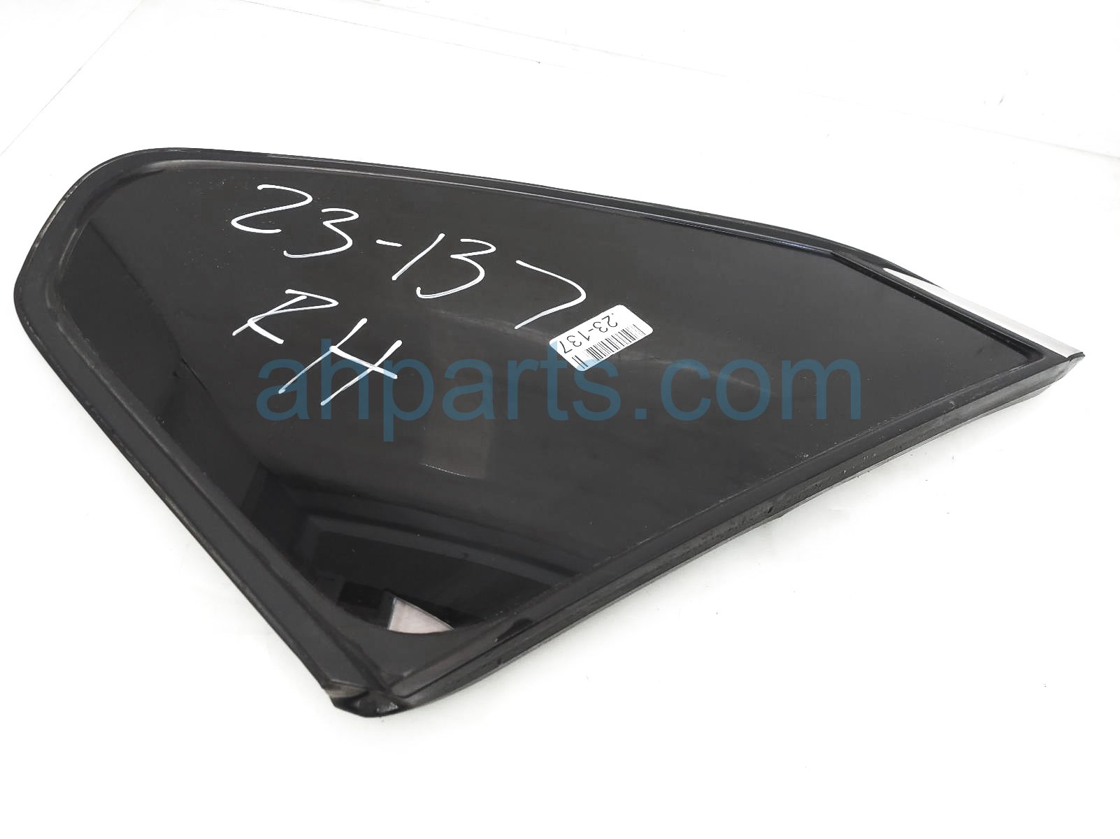 $49 Toyota RH QUARTER WINDOW GLASS $49 Toyota RH QUARTER WINDOW GLASS