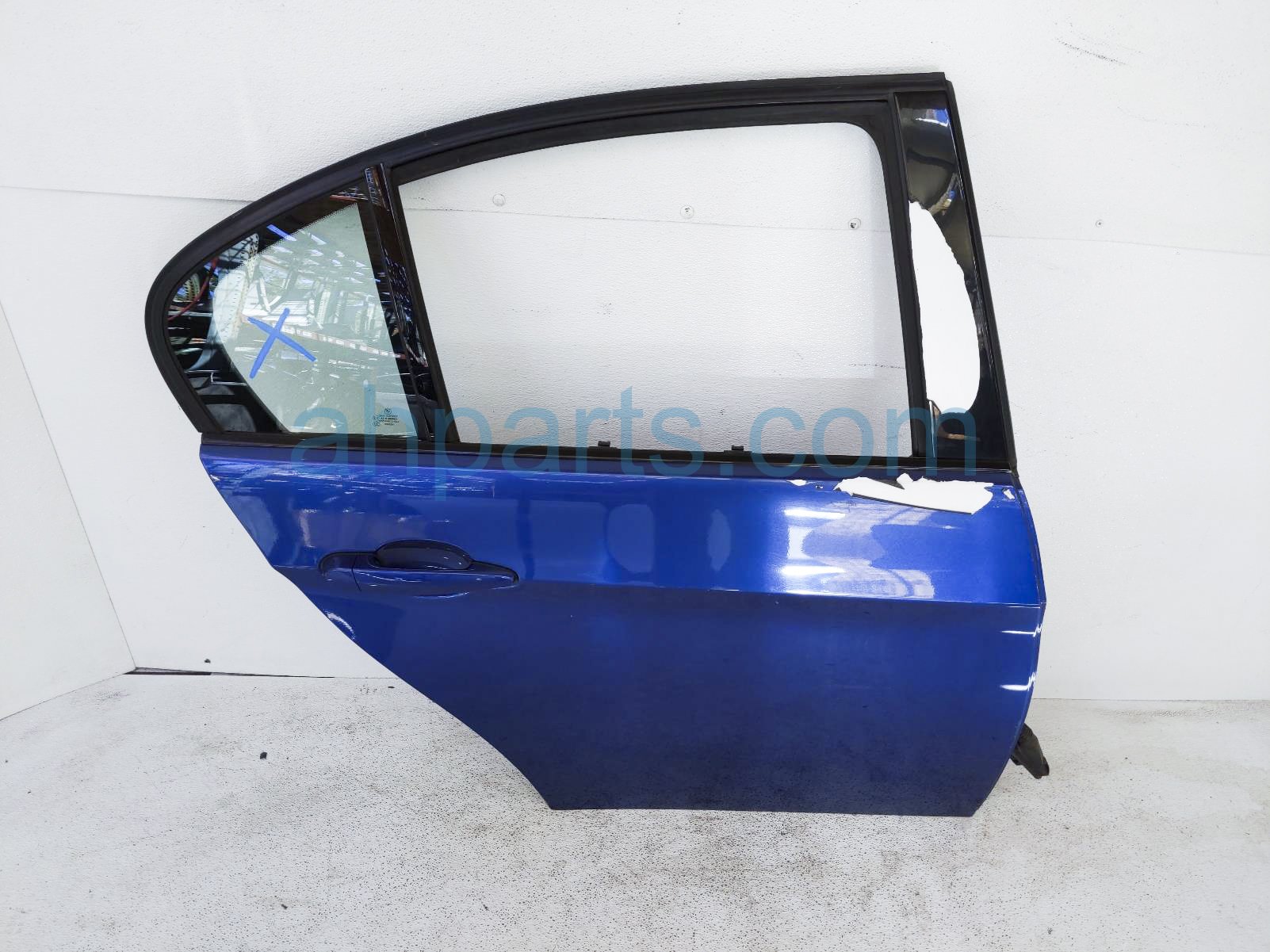 $99 BMW RR/RH DOOR - BLUE - NO INSIDE TRIM $99 BMW RR/RH DOOR - BLUE - NO INSIDE TRIM