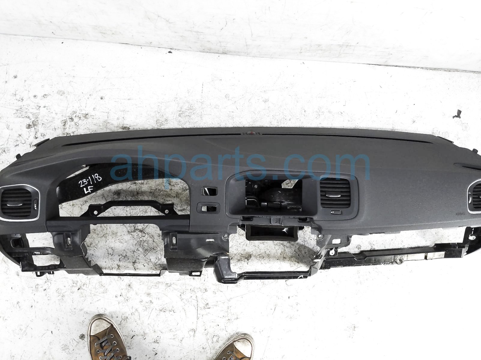 $299 Volvo DASHBOARD W/ AIRBAG $299 Volvo DASHBOARD W/ AIRBAG