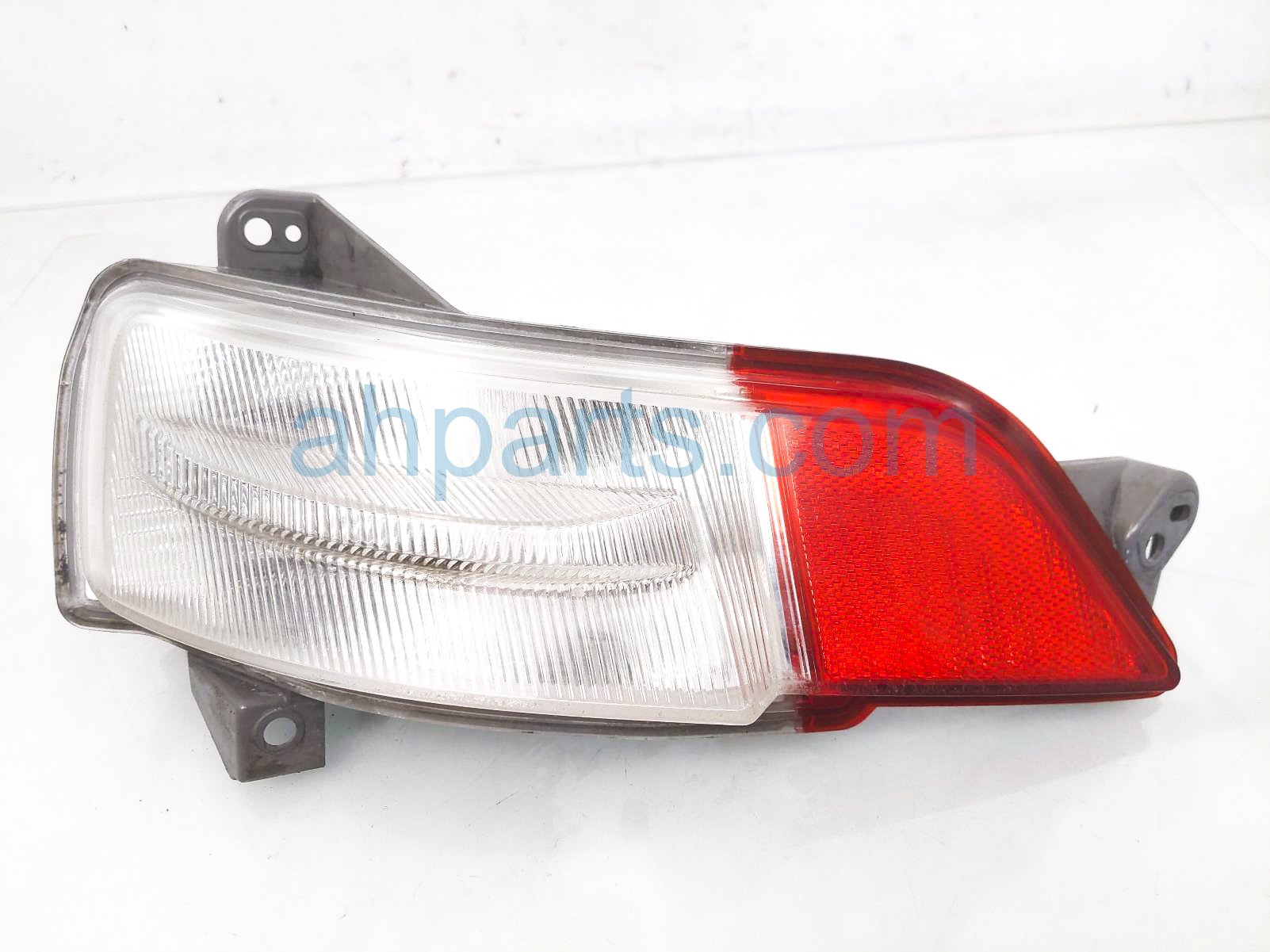 $125 Honda RH SIDE REFLECTOR LAMP ( ON BUMPER ) $125 Honda RH SIDE REFLECTOR LAMP ( ON BUMPER )