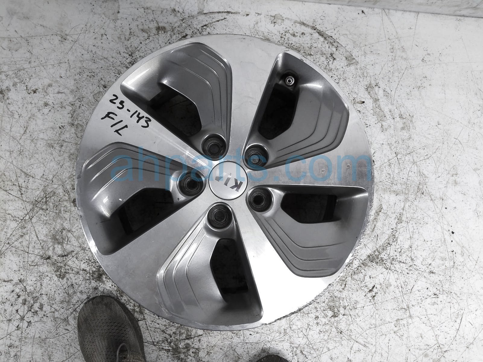 $85 Kia FR/LH WHEEL / RIM $85 Kia FR/LH WHEEL / RIM