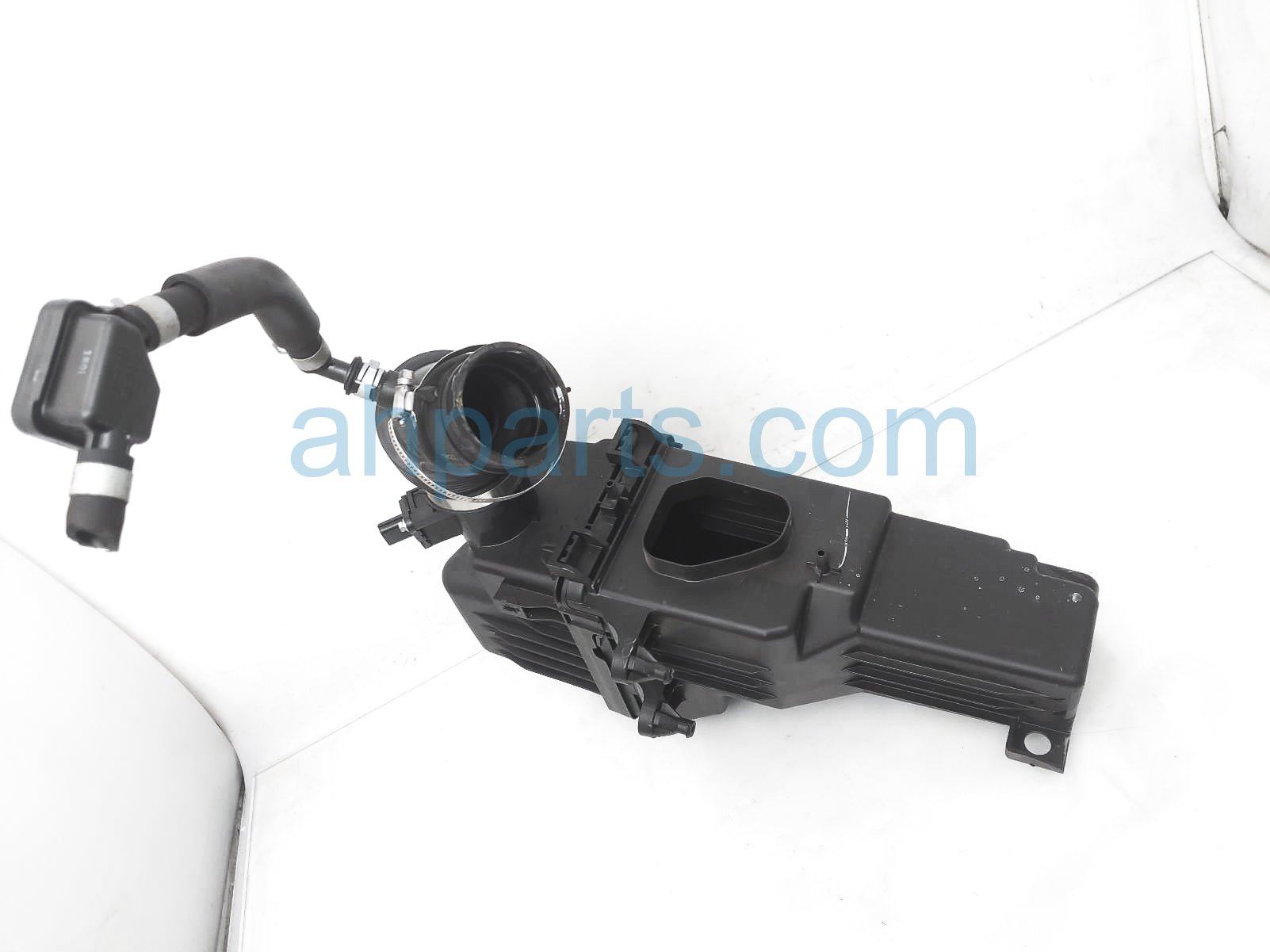 $85 Nissan AIR CLEANER INTAKE BOX ASSY $85 Nissan AIR CLEANER INTAKE BOX ASSY