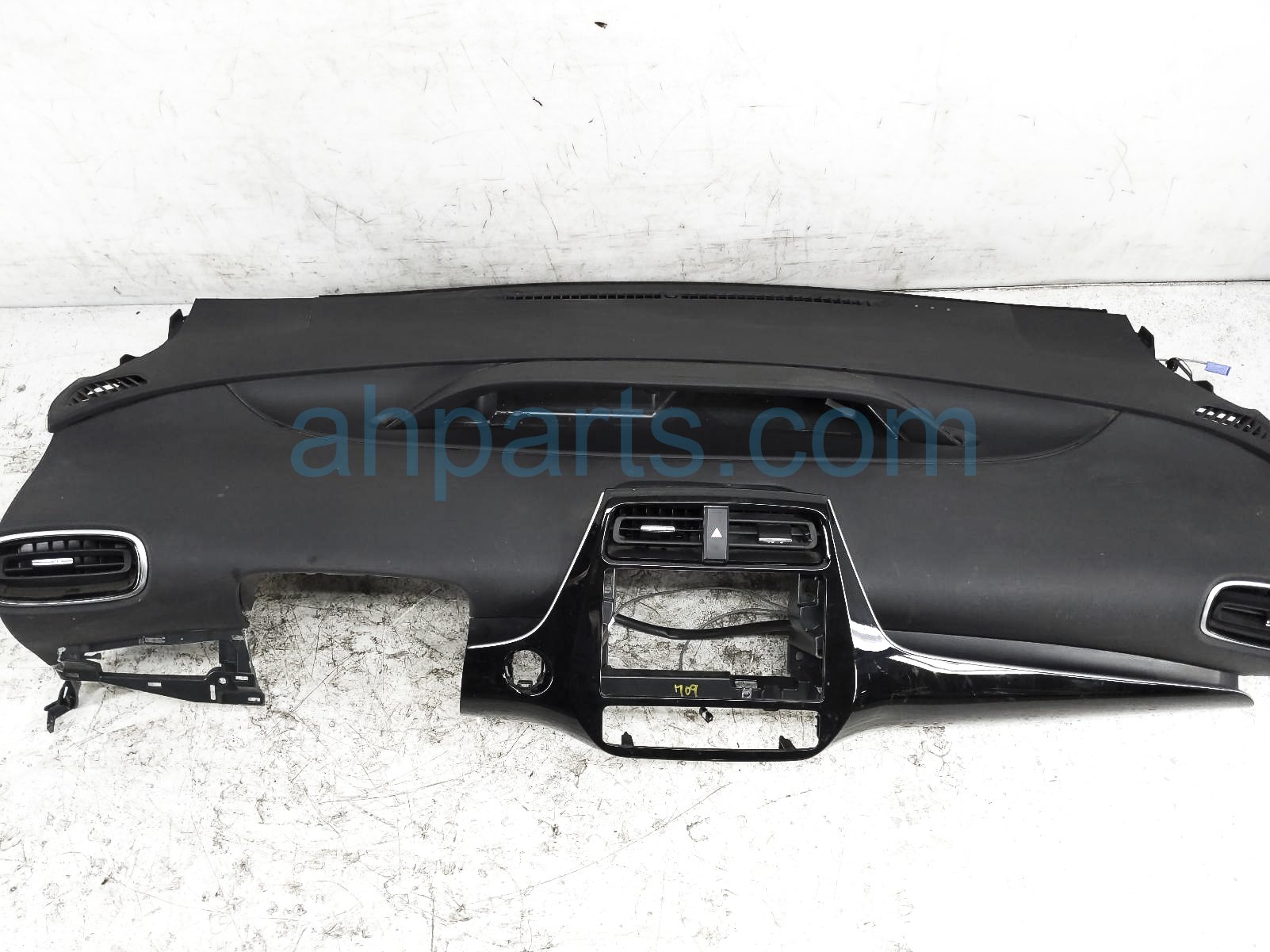 $299 Toyota DASHBOARD W/ AIRBAG - BLACK $299 Toyota DASHBOARD W/ AIRBAG - BLACK