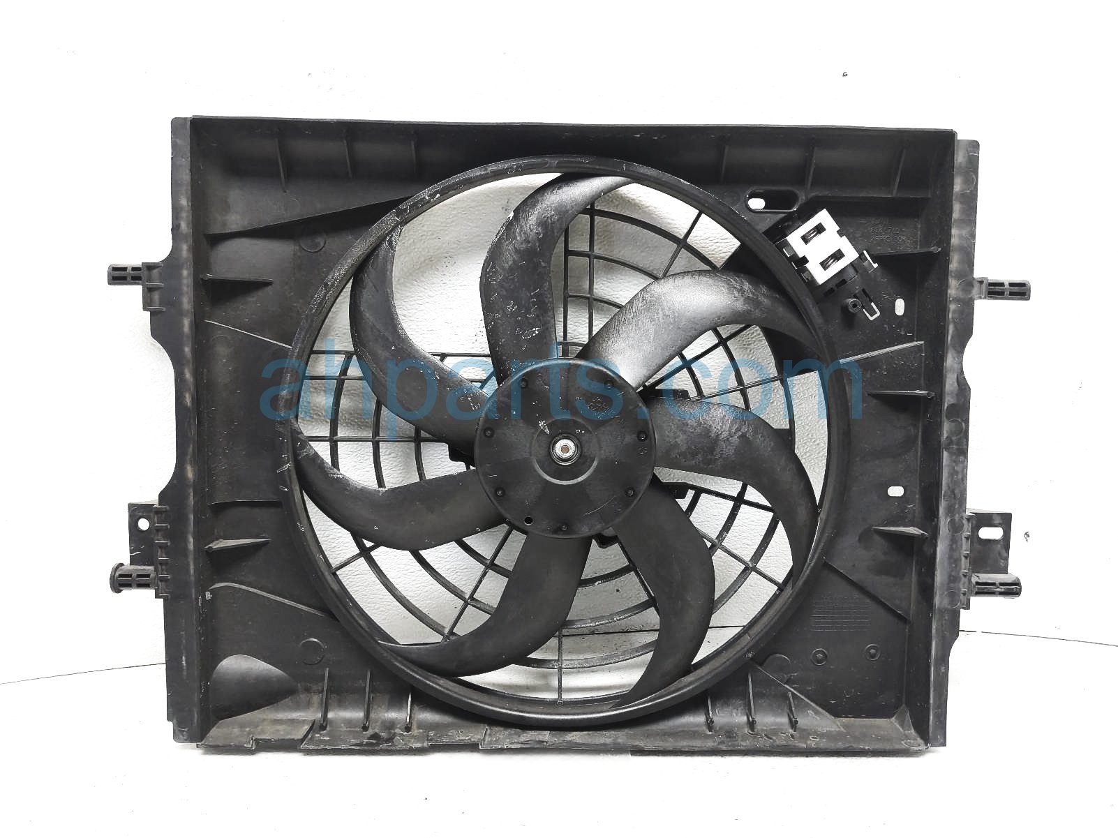 Radiator Cooling Fan Assembly – 2012-2019 Nissan Versa Sedan AT – AM Autoparts