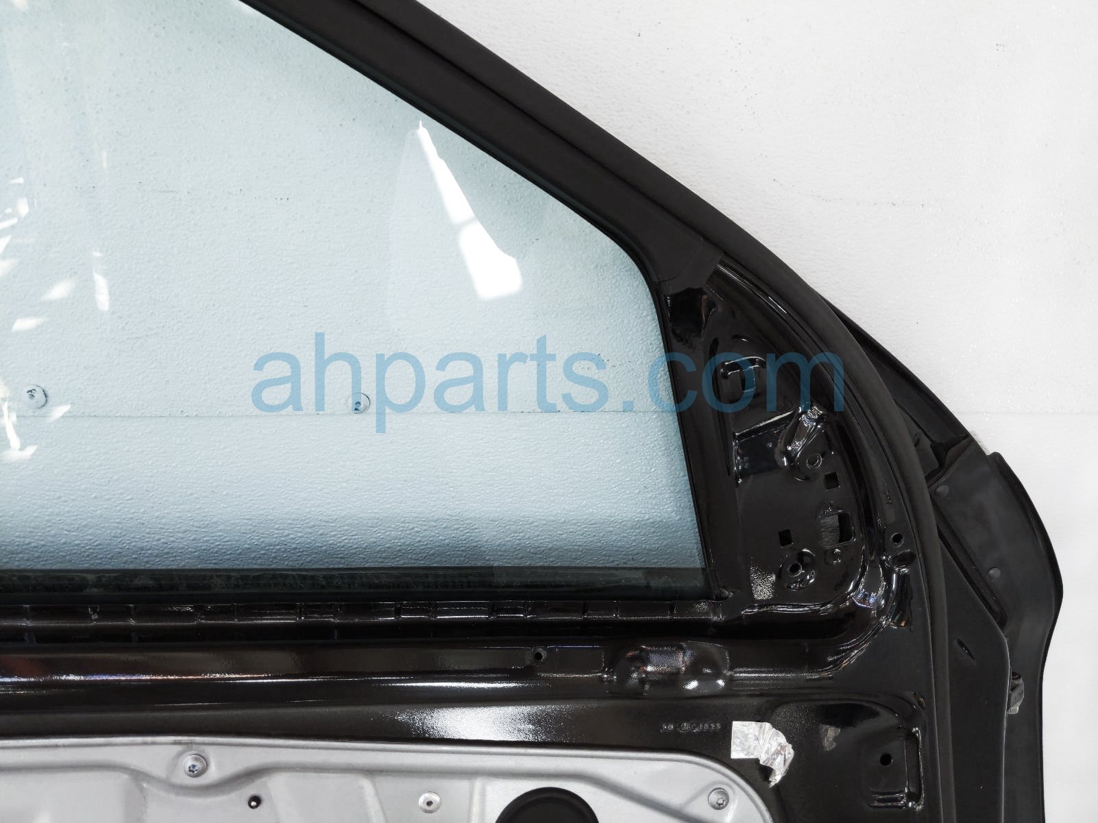 $200 Mercedes FR/LH DOOR - BLACK - NO MIRROR/PANEL $200 Mercedes FR/LH DOOR - BLACK - NO MIRROR/PANEL