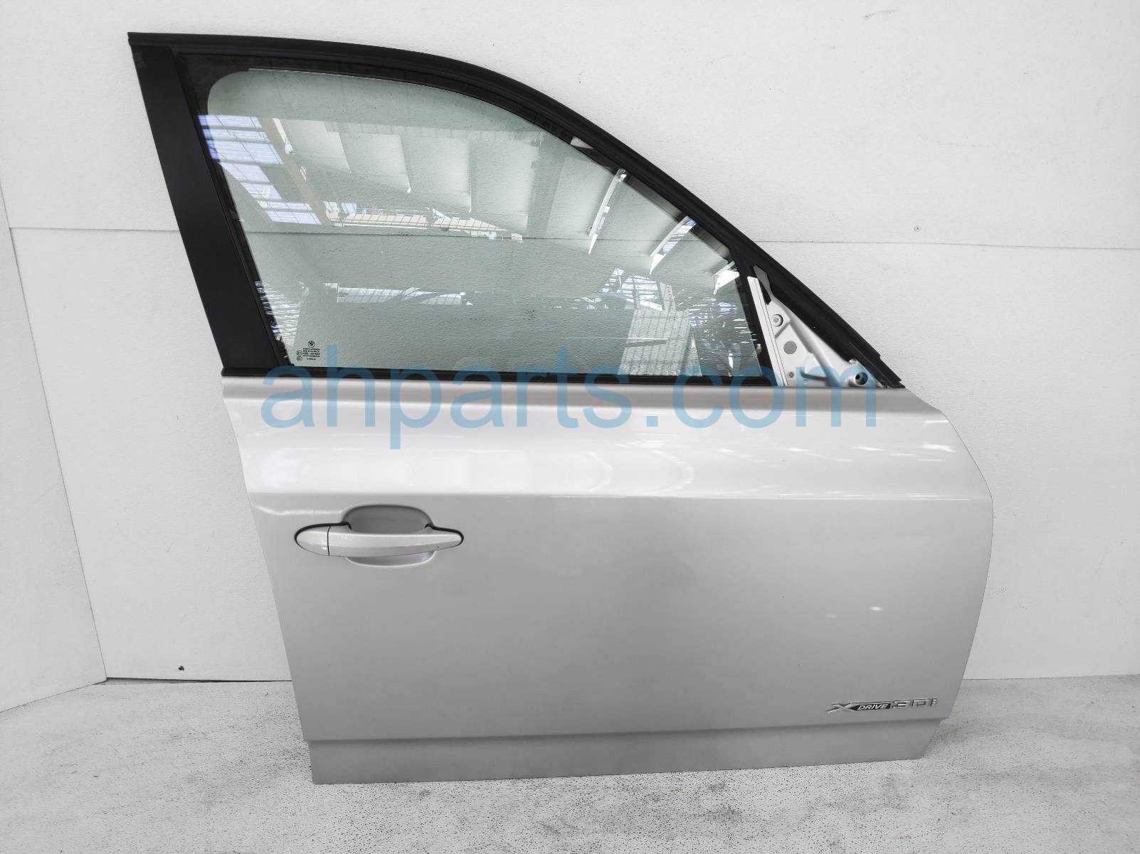 $160 BMW FR/RH DOOR - SILVER -NO MIRROR/PANEL $160 BMW FR/RH DOOR - SILVER -NO MIRROR/PANEL