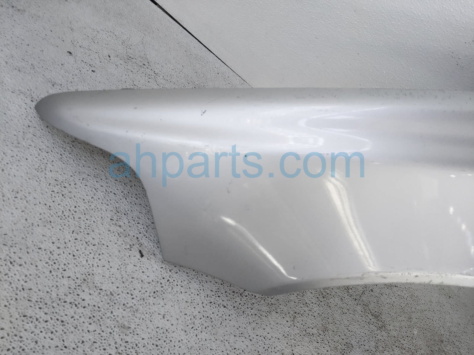 $75 Volvo LH SIDE FENDER - SILVER $75 Volvo LH SIDE FENDER - SILVER