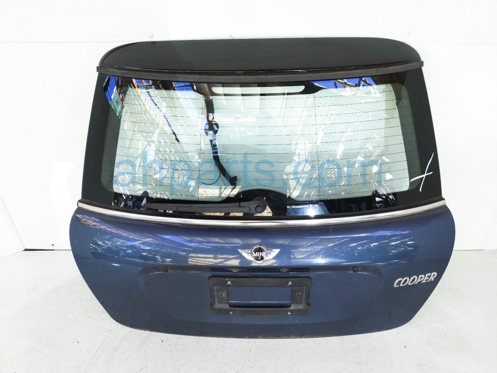 $180 BMW LIFT/TAIL GATE - BLUE $180 BMW LIFT/TAIL GATE - BLUE