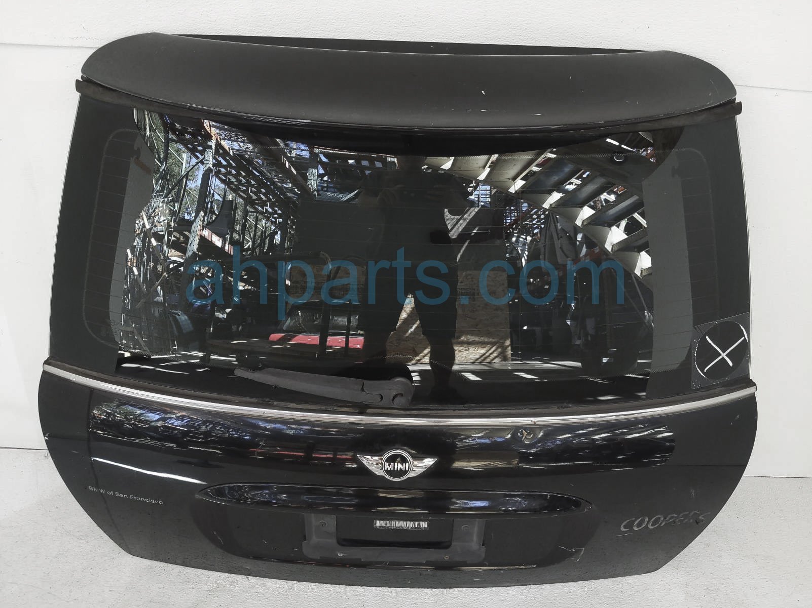 $149 BMW TAIL GATE / LIFT GATE - BLACK- NOTES $149 BMW TAIL GATE / LIFT GATE - BLACK- NOTES