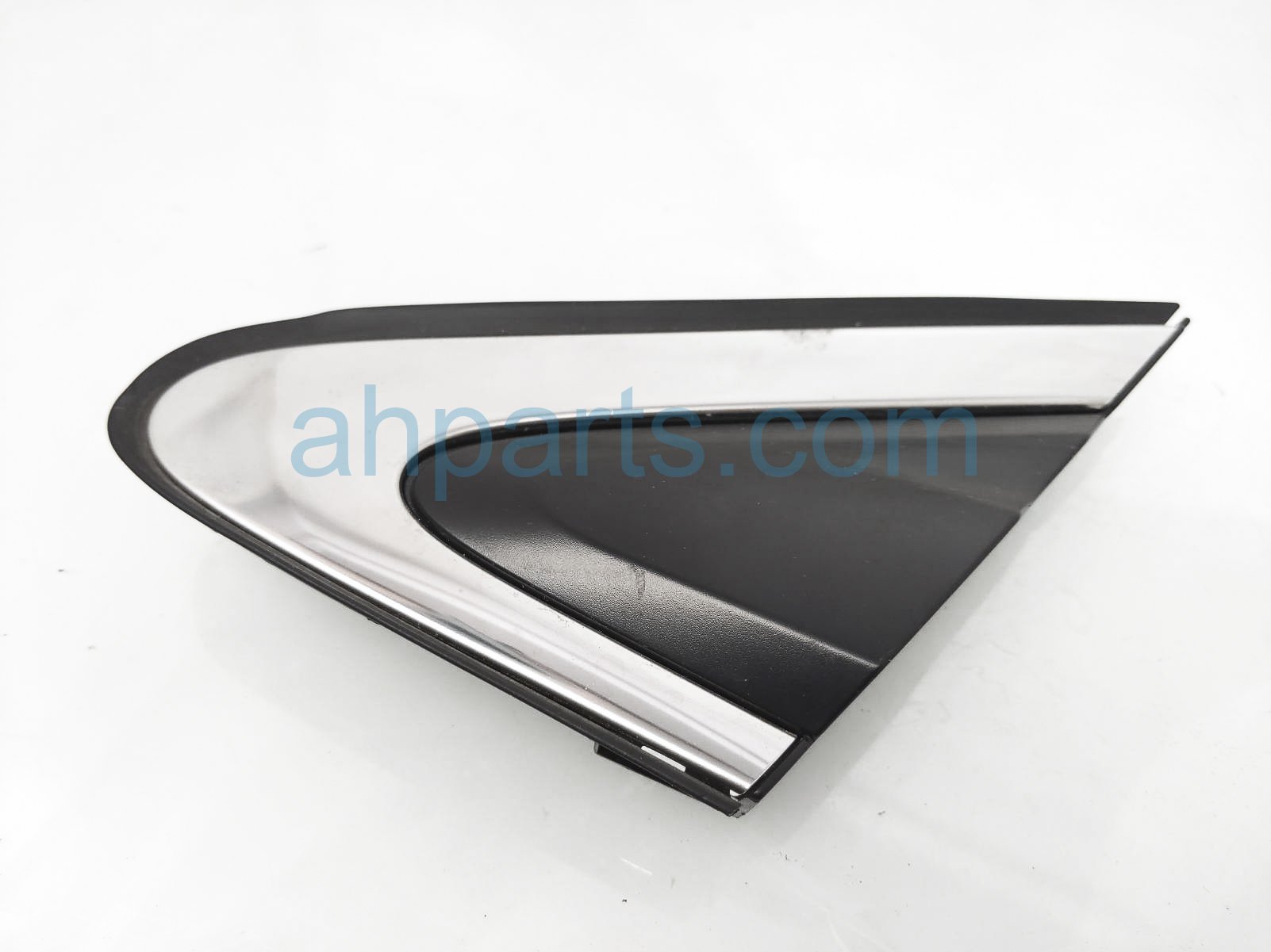 $25 Honda FR/LH CORNER PILLAR GARNISH TRIM $25 Honda FR/LH CORNER PILLAR GARNISH TRIM